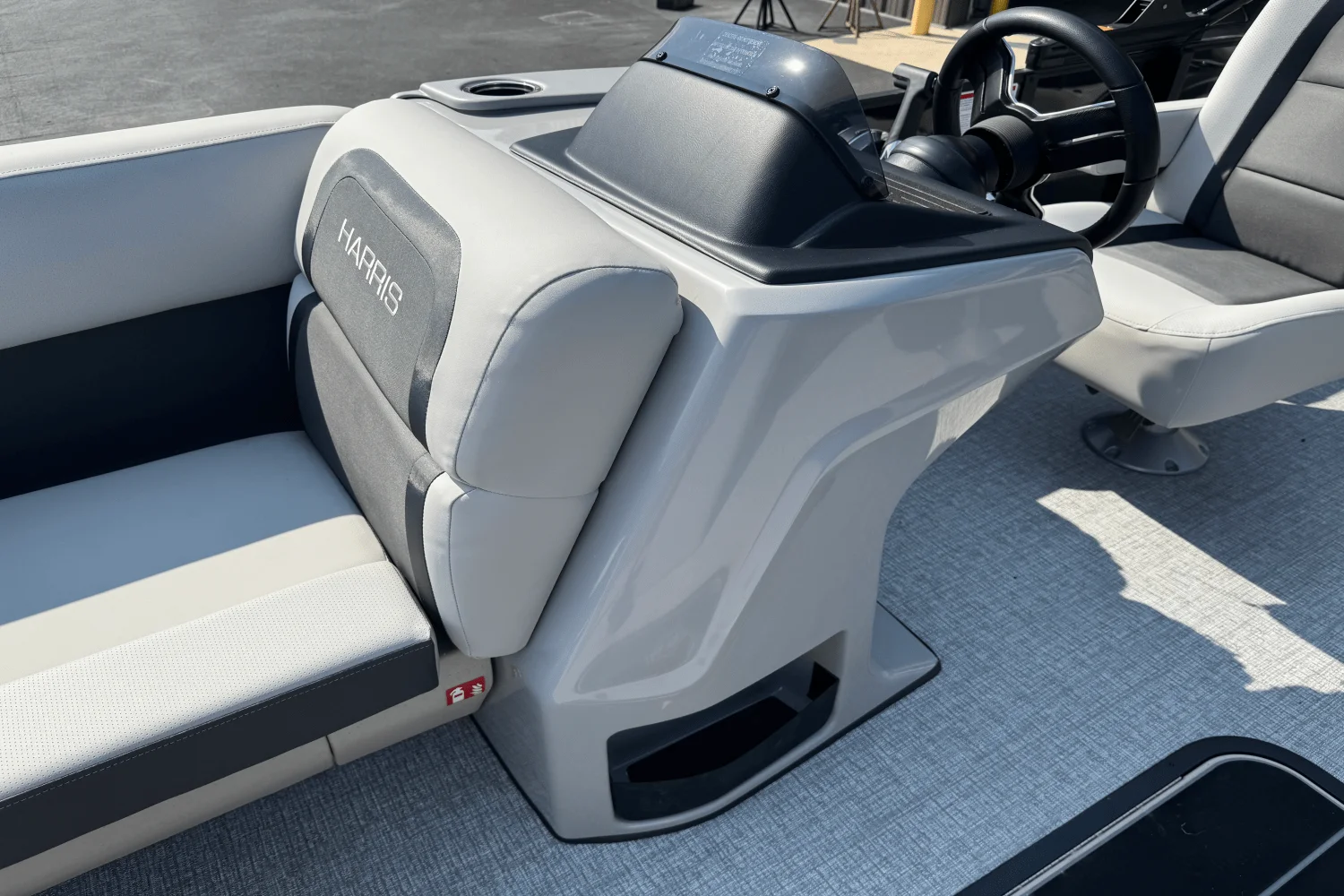 2025 Harris 230 Cruiser Image Thumbnail #8