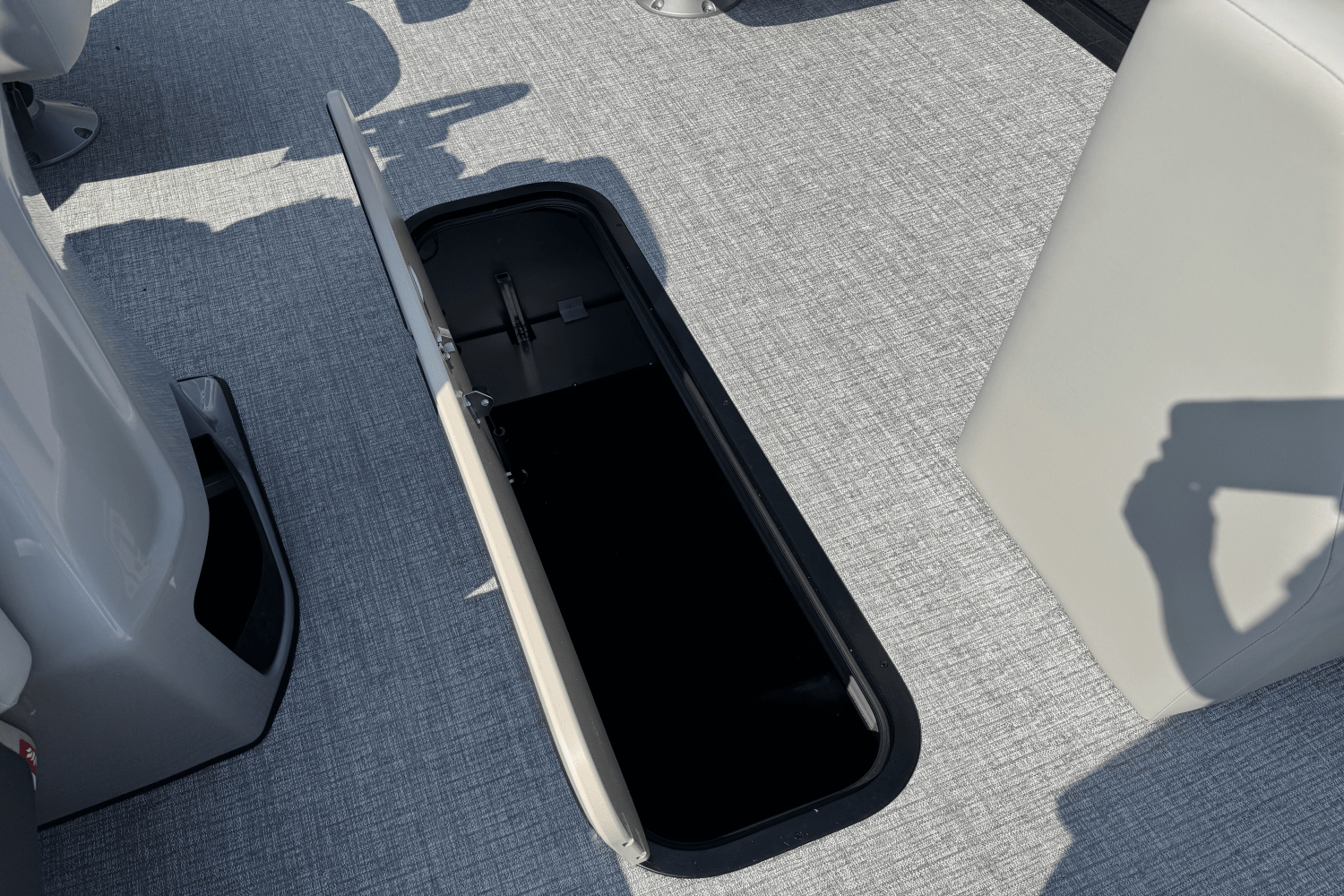 2025 Harris 230 Cruiser Image Thumbnail #9