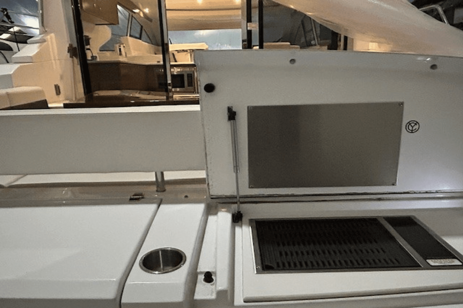 2019 Cruisers Yachts
                                                             46 CANTIUS Image Thumbnail #3