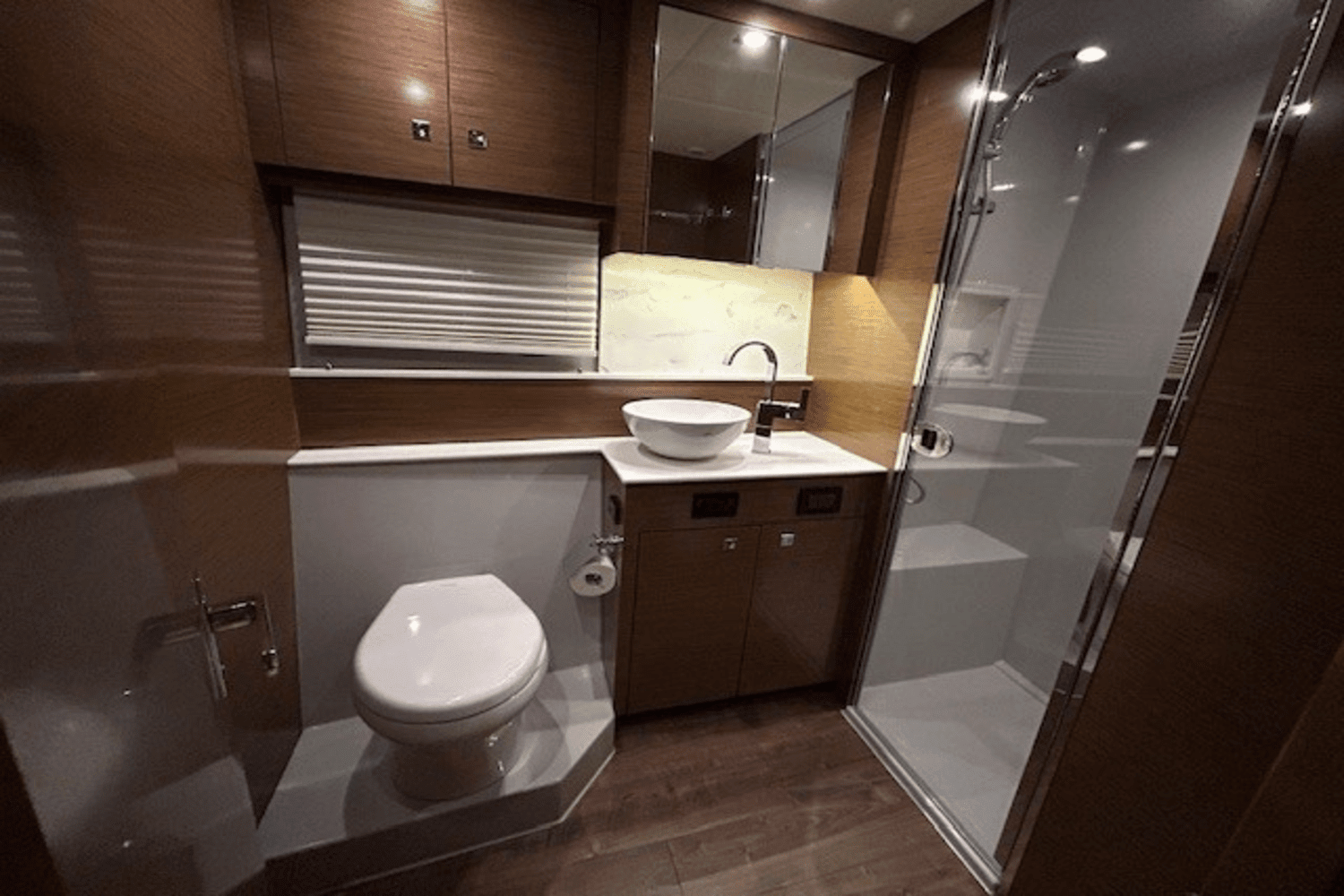 2019 Cruisers Yachts
                                                             46 CANTIUS Image Thumbnail #30