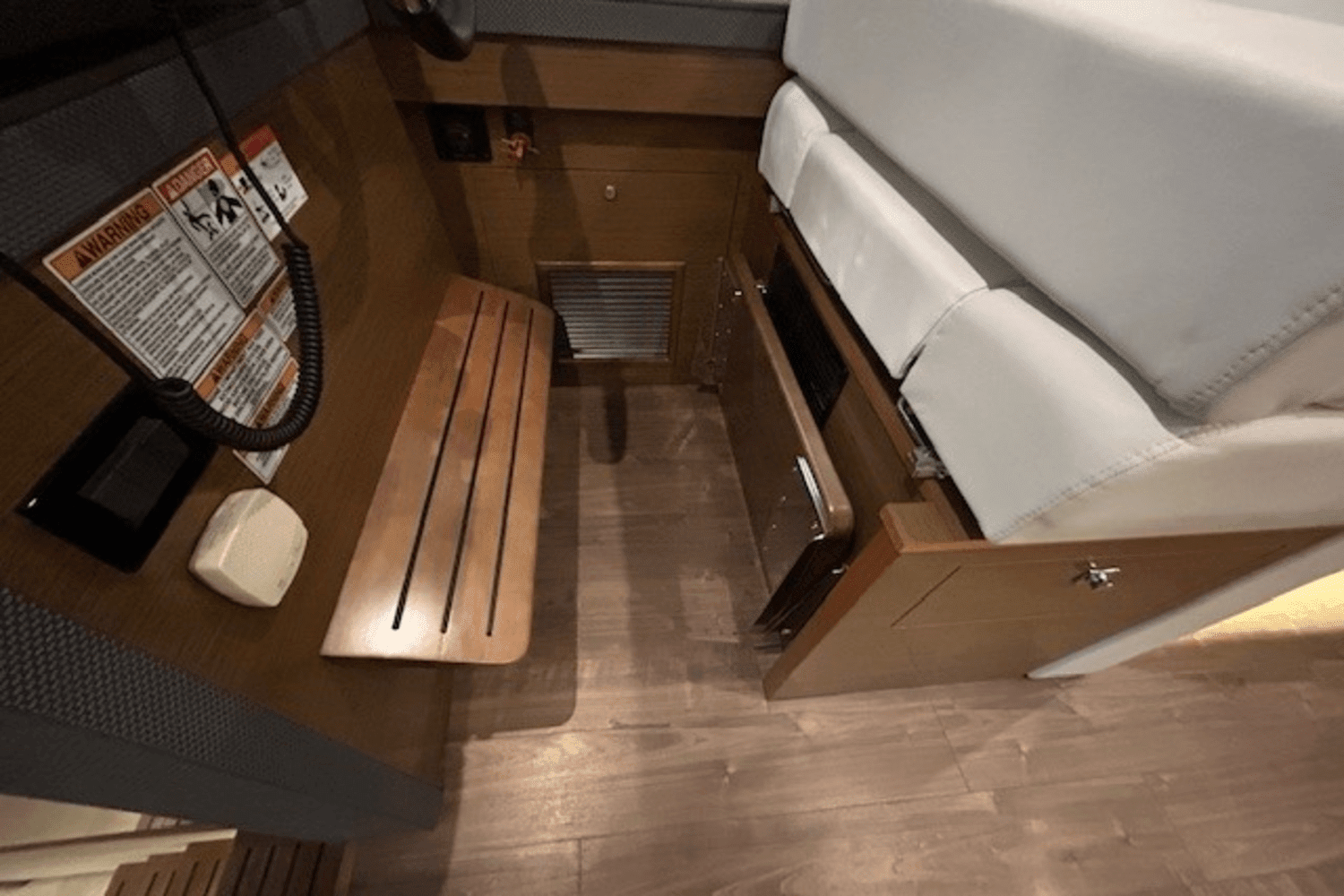 2019 Cruisers Yachts
                                                             46 CANTIUS Image Thumbnail #16