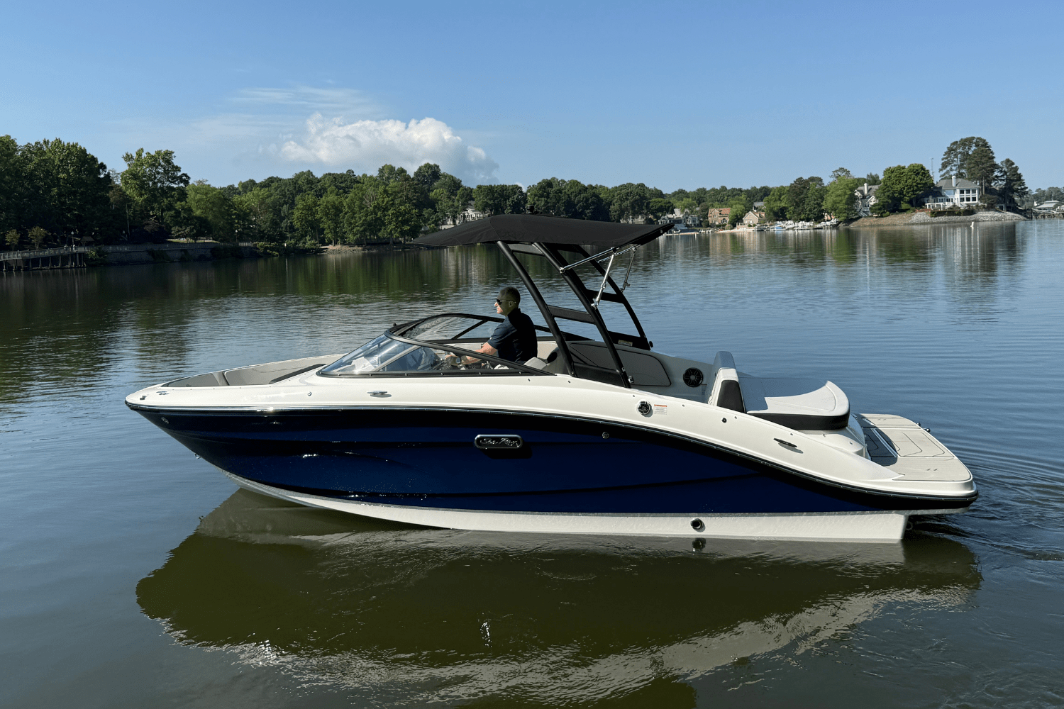 2025 Sea Ray SPX 210 Image Thumbnail #1
