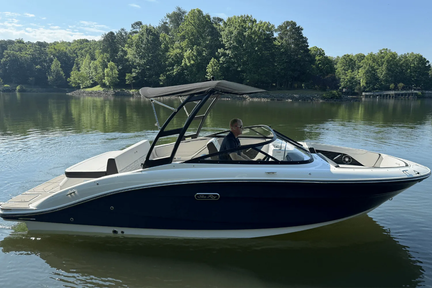 2025 Sea Ray SPX 210 Image Thumbnail #0