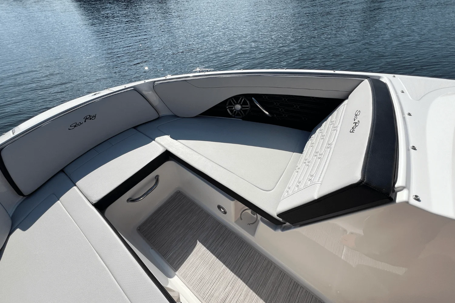 2025 Sea Ray SPX 210 Image Thumbnail #24