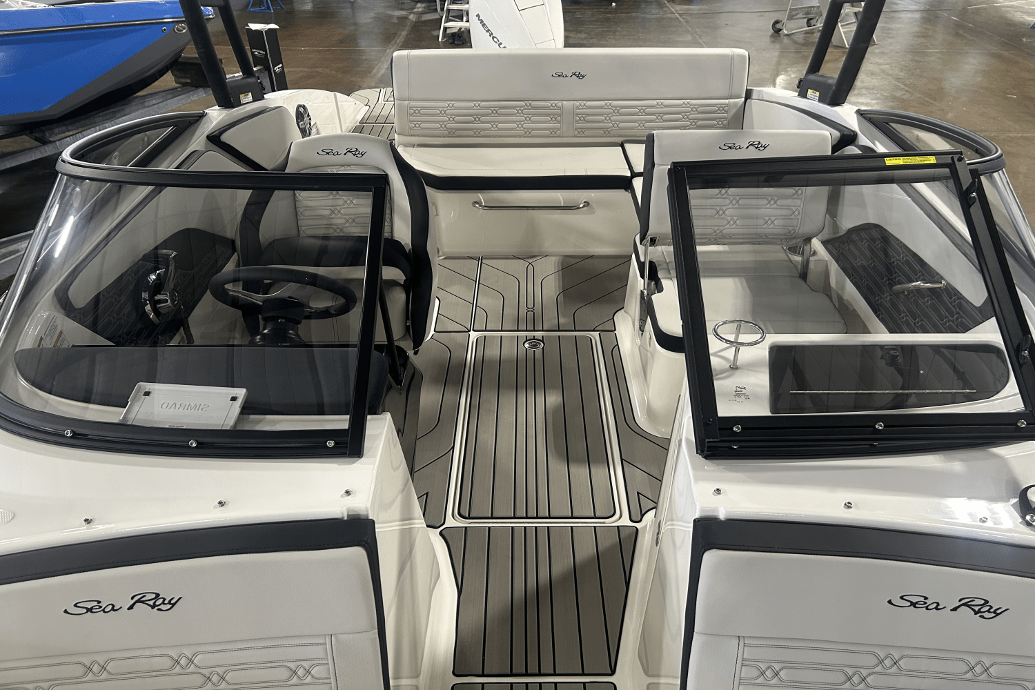 2025 Sea Ray SPX 210 Outboard Image Thumbnail #19