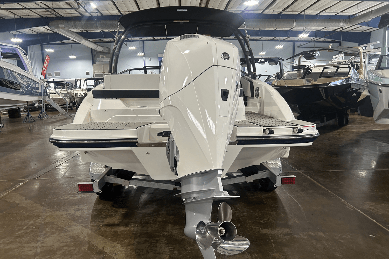 2025 Sea Ray SPX 210 Outboard Image Thumbnail #3