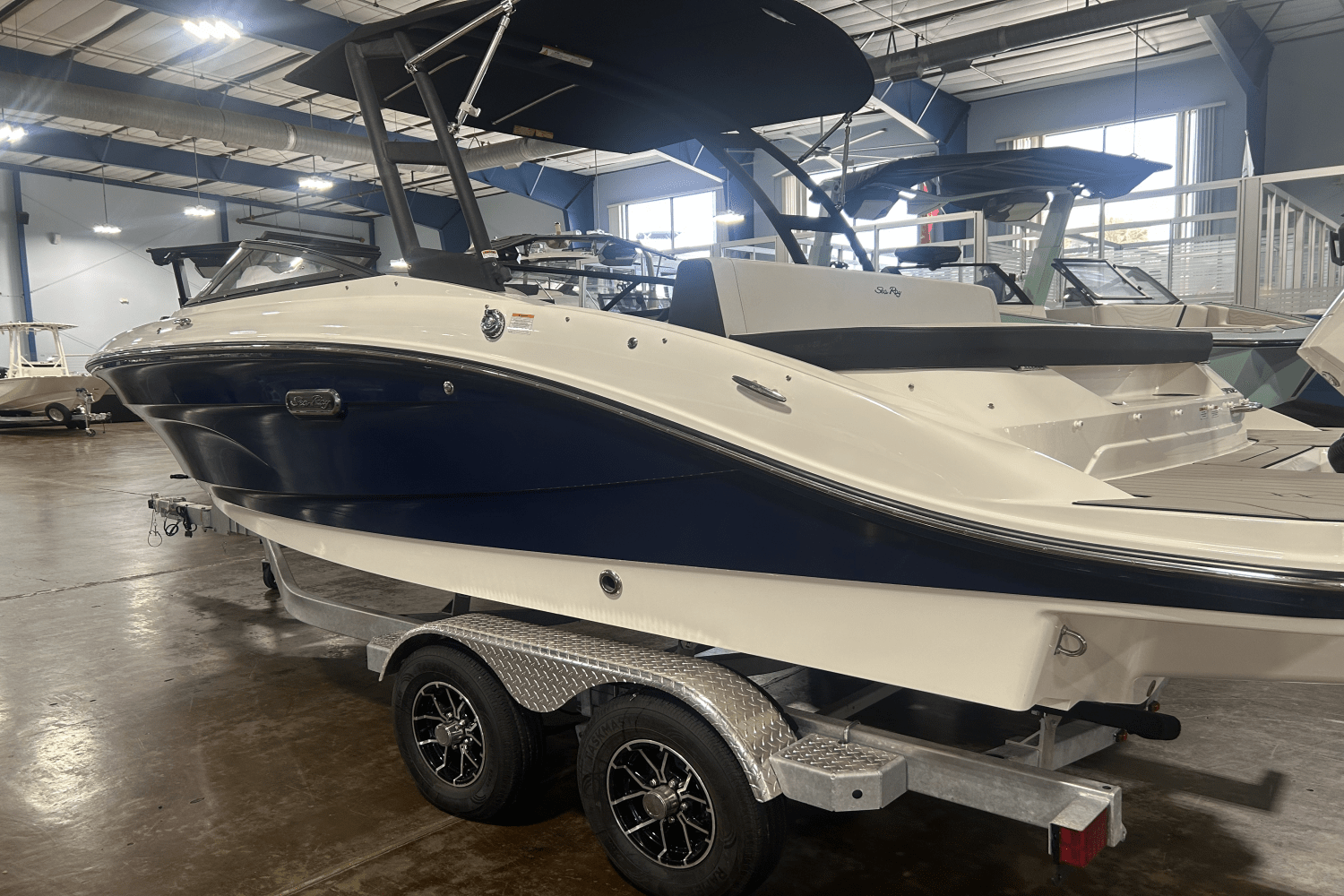 2025 Sea Ray SPX 210 Outboard Image Thumbnail #1