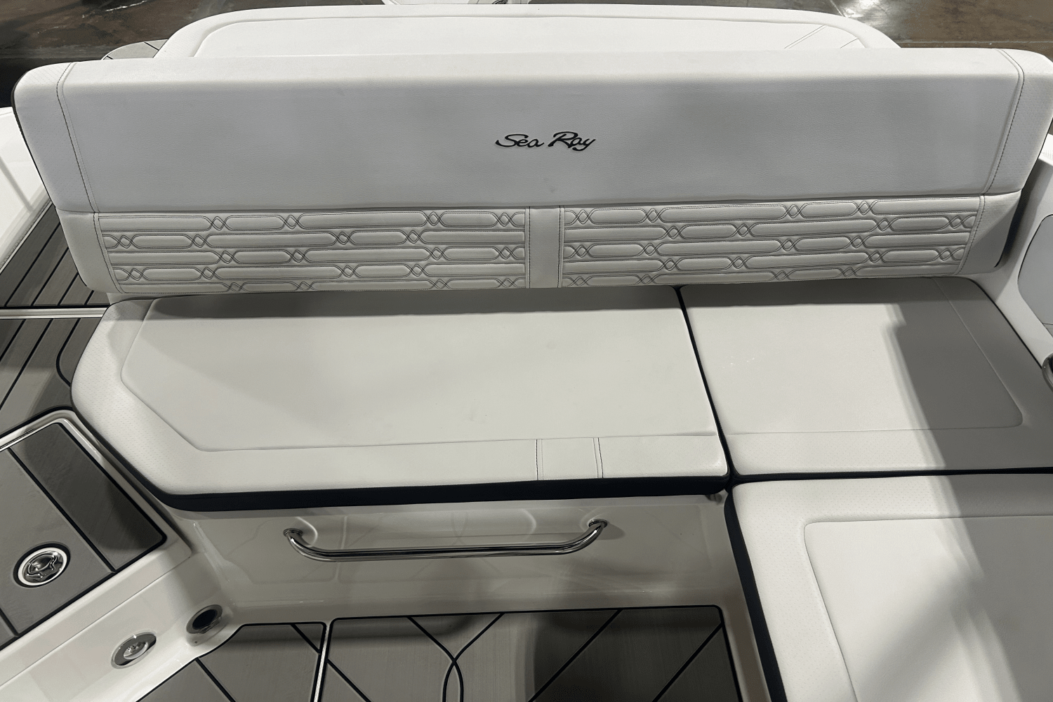 2025 Sea Ray SPX 210 Outboard Image Thumbnail #8