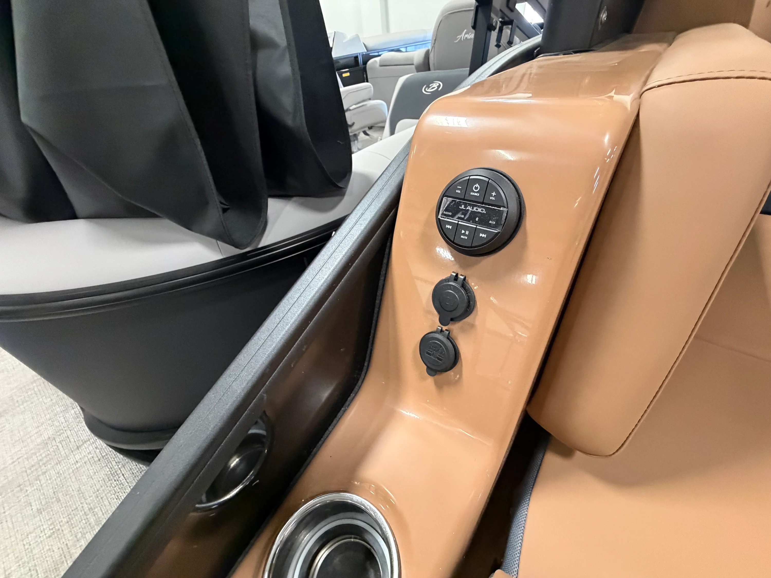 2025 Harris Grand Mariner 250 Image Thumbnail #27