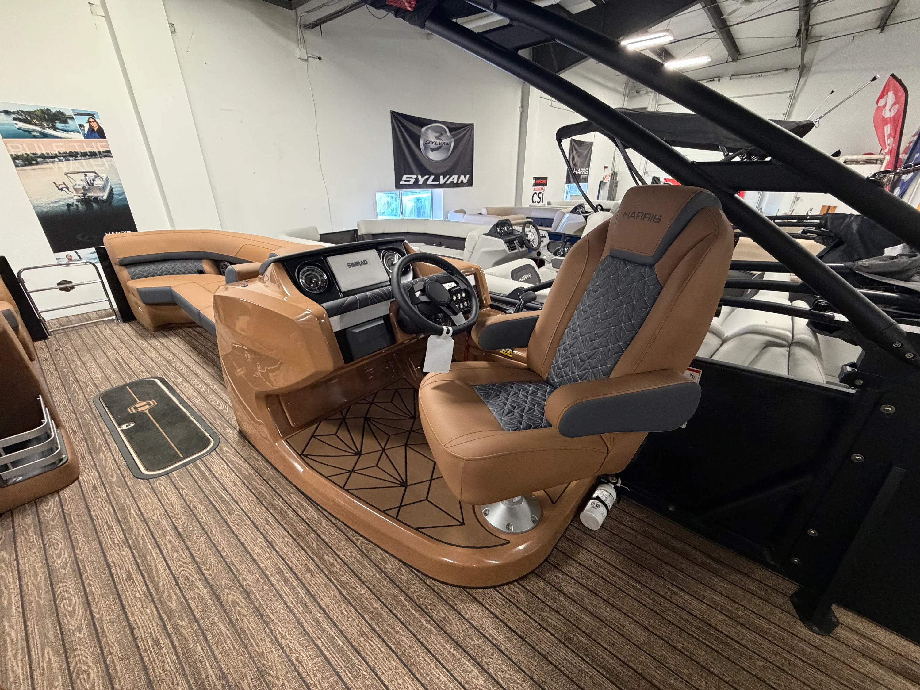 2025 Harris Grand Mariner 250 Image Thumbnail #7