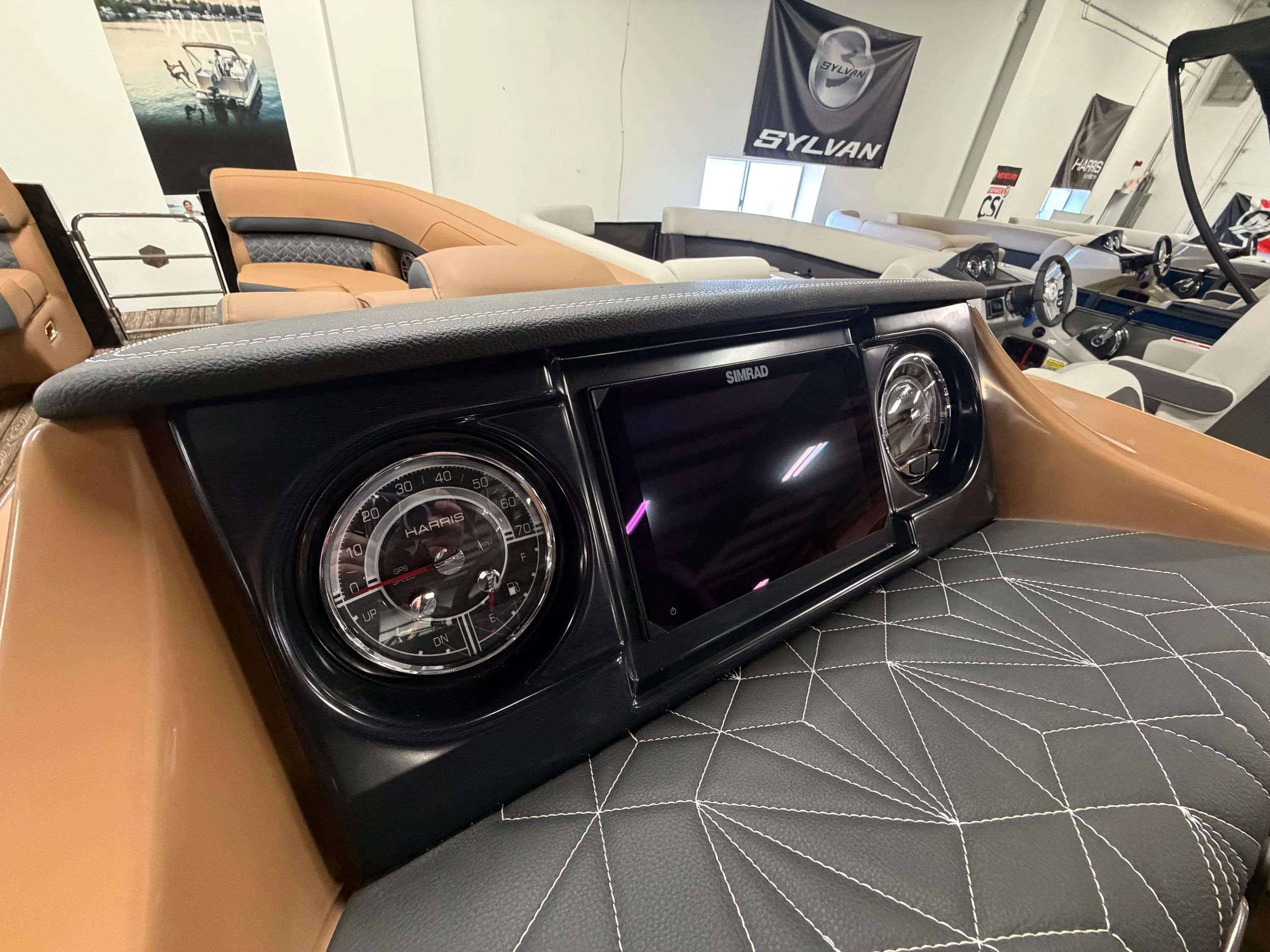 2025 Harris Grand Mariner 250 Image Thumbnail #13