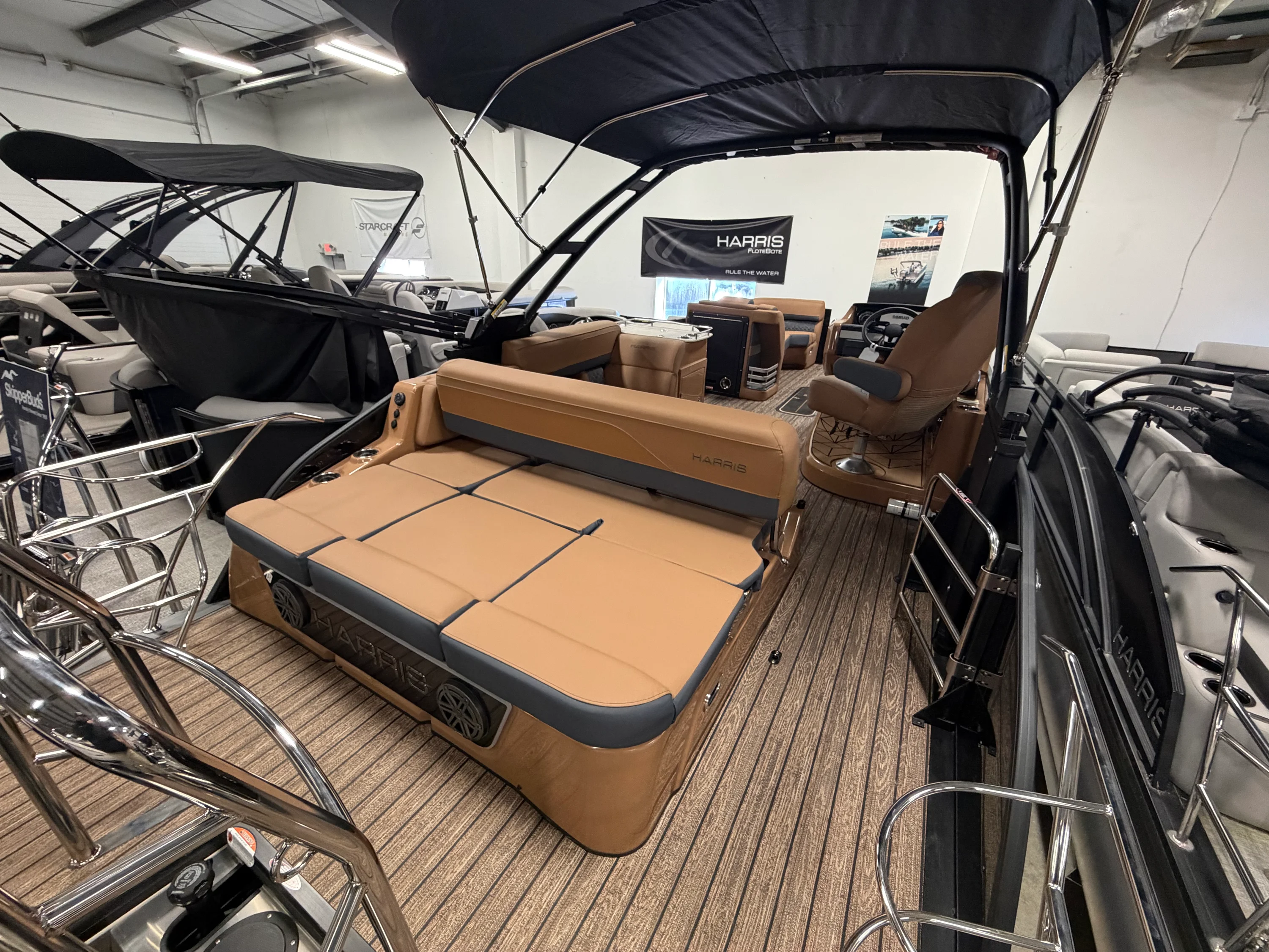 2025 Harris Grand Mariner 250 Image Thumbnail #3