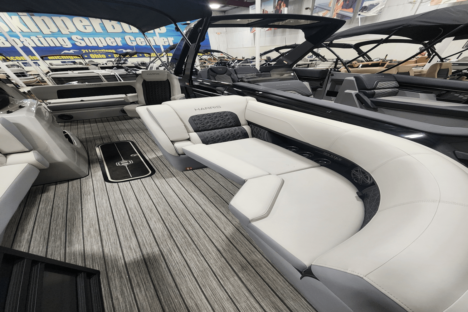 2025 Harris 230 Solstice Image Thumbnail #3