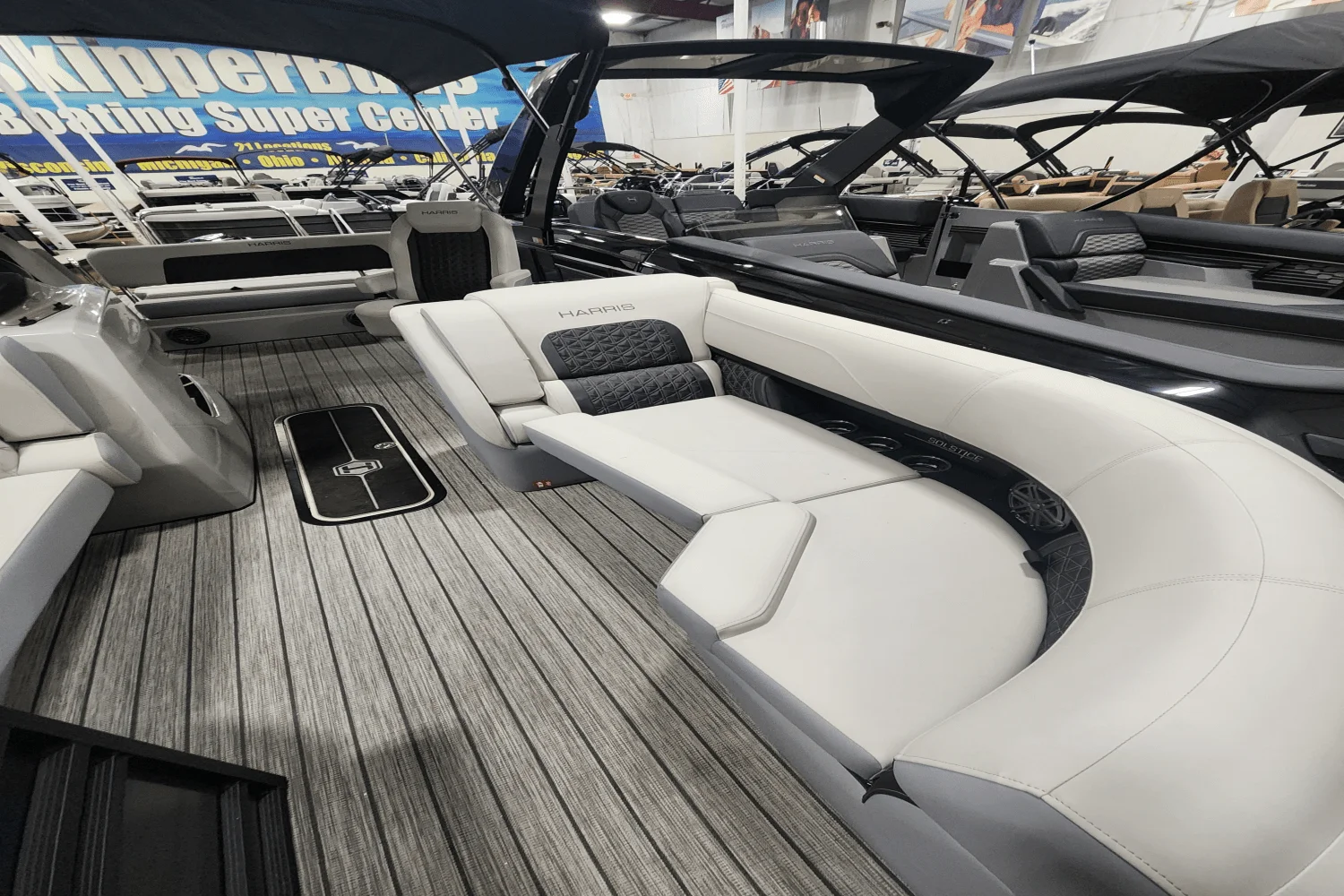 2025 Harris 230 Solstice Image Thumbnail #3
