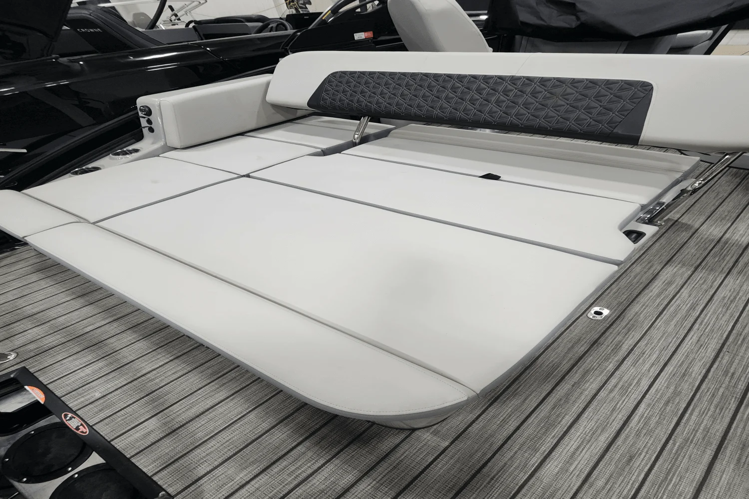 2025 Harris 230 Solstice Image Thumbnail #6