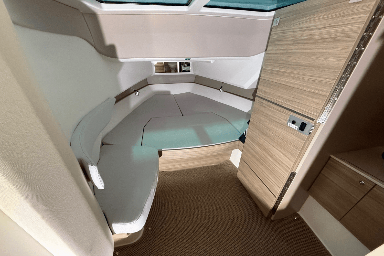 2025 Saxdor 320 GTC Image Thumbnail #11