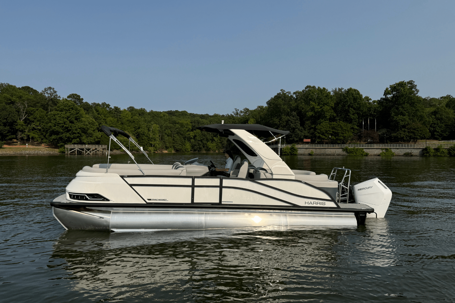 2025 Harris Grand Mariner 250 Image Thumbnail #6