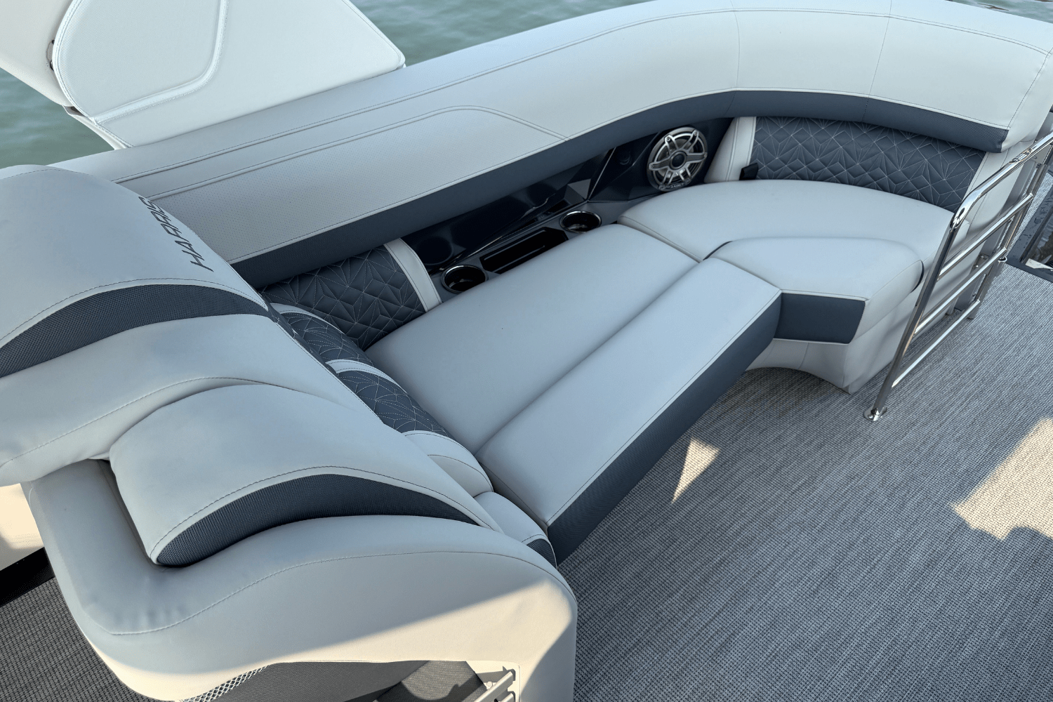 2025 Harris Grand Mariner 250 Image Thumbnail #13