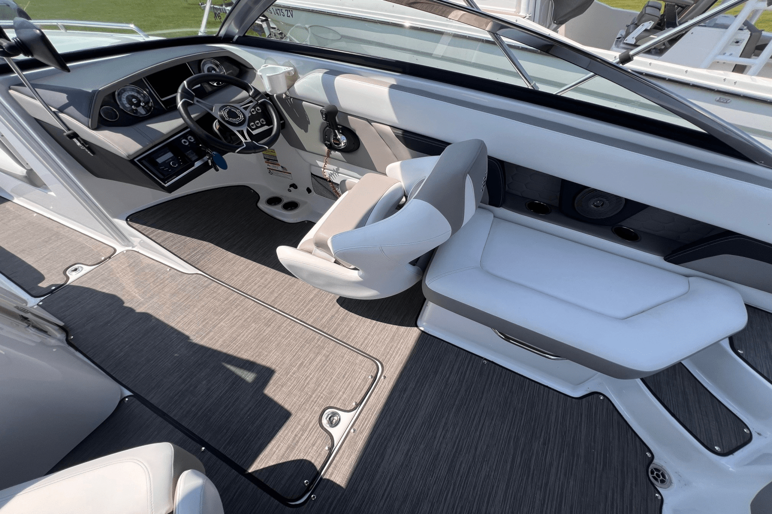 2021 Four Winns HD5 Image Thumbnail #20