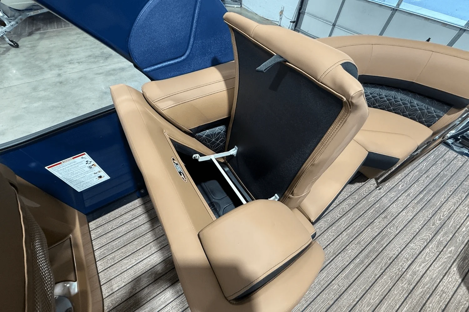 2025 Harris 230 Grand Mariner Image Thumbnail #16