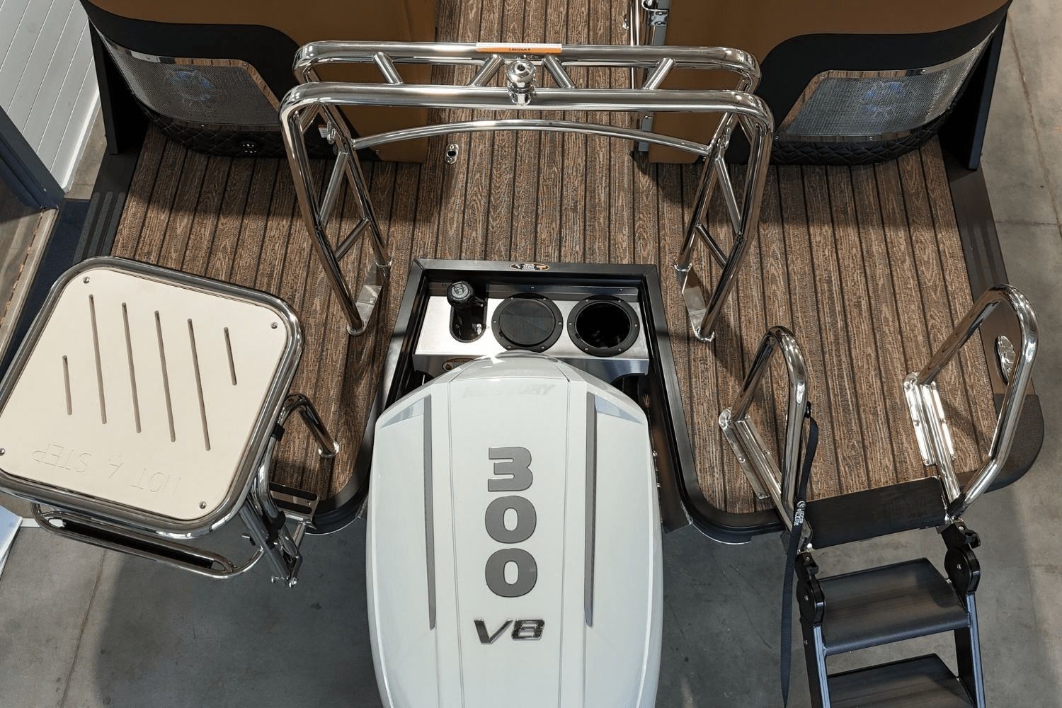 2025 Harris 230 Grand Mariner Image Thumbnail #7