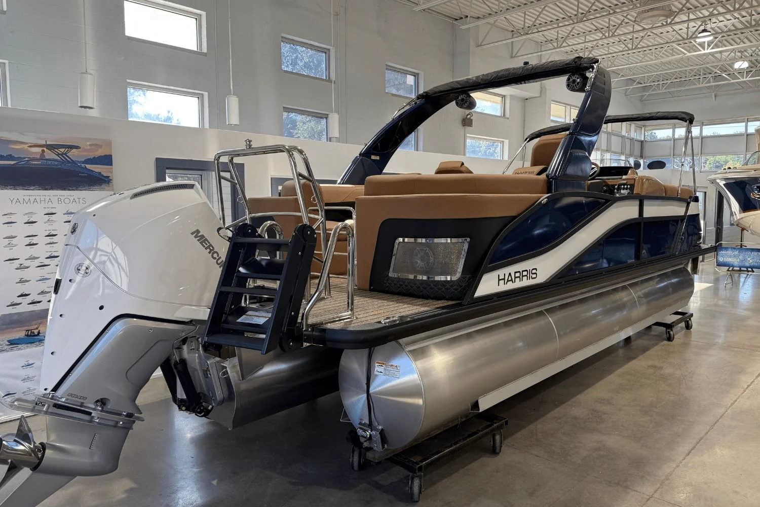 2025 Harris 230 Grand Mariner Image Thumbnail #6