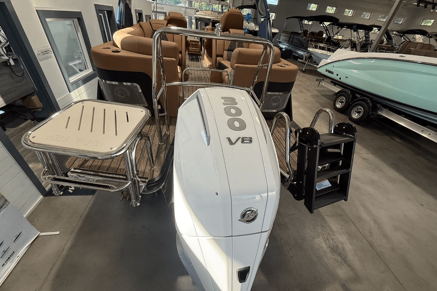 2025 Harris 230 Grand Mariner Image Thumbnail #8