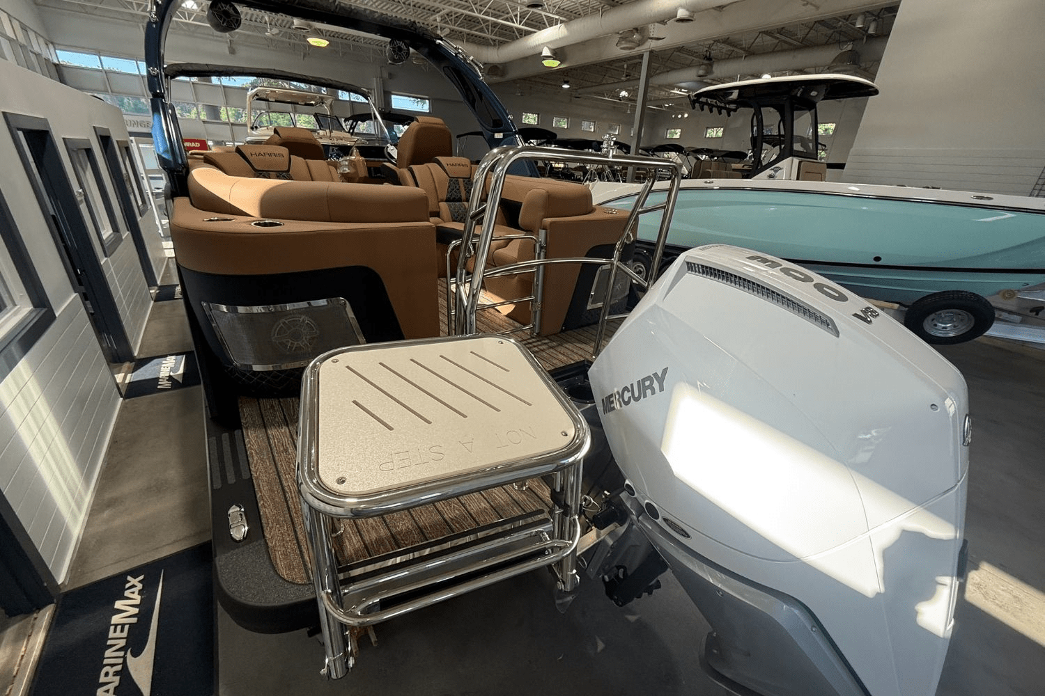 2025 Harris 230 Grand Mariner Image Thumbnail #9