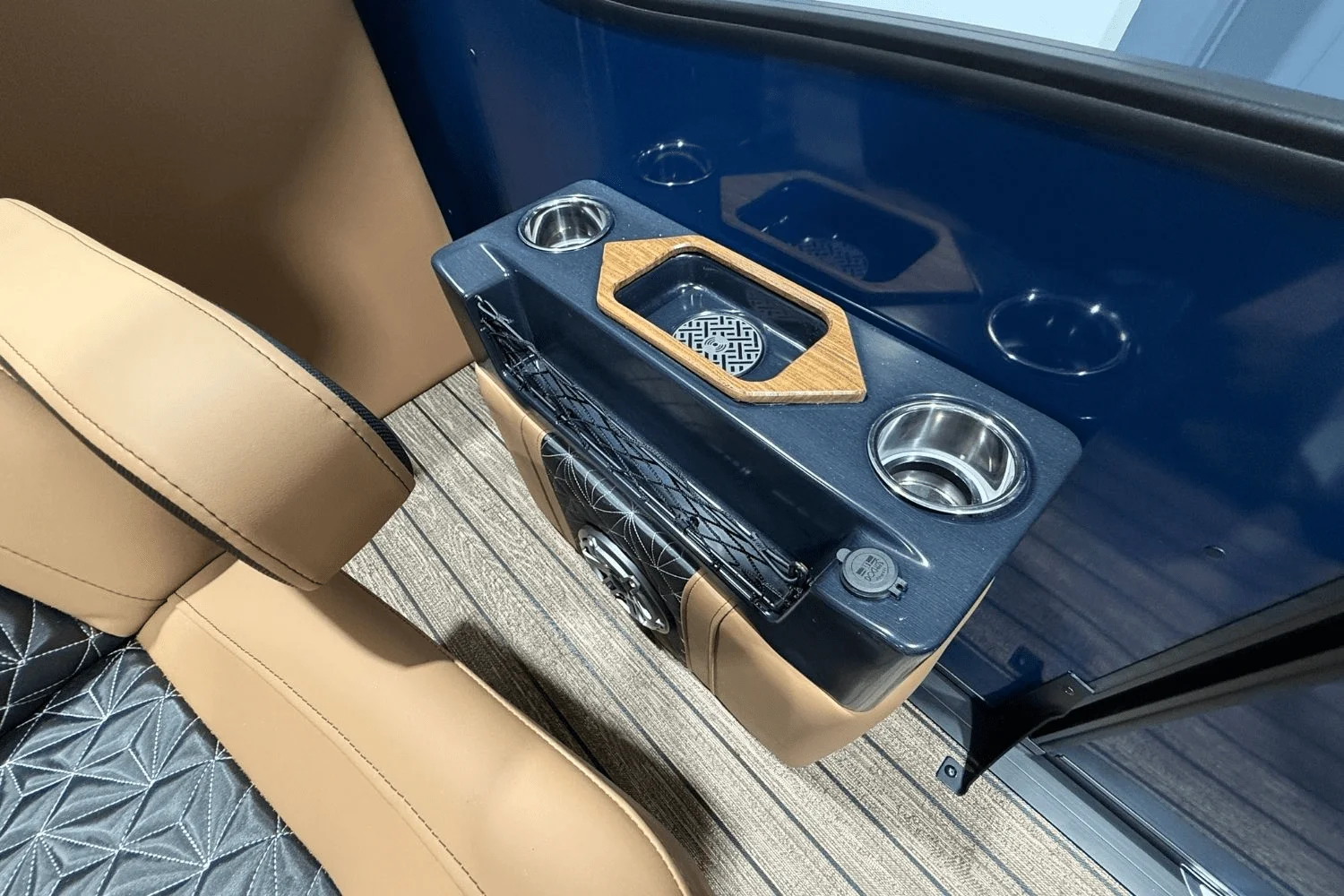 2025 Harris 230 Grand Mariner Image Thumbnail #18