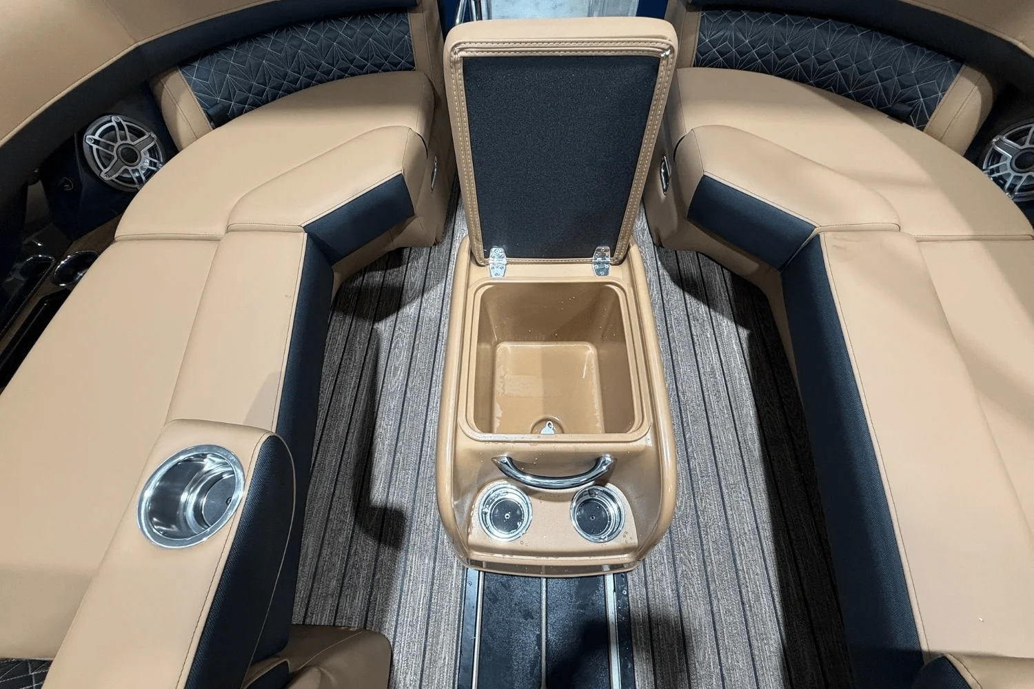 2025 Harris 230 Grand Mariner Image Thumbnail #27