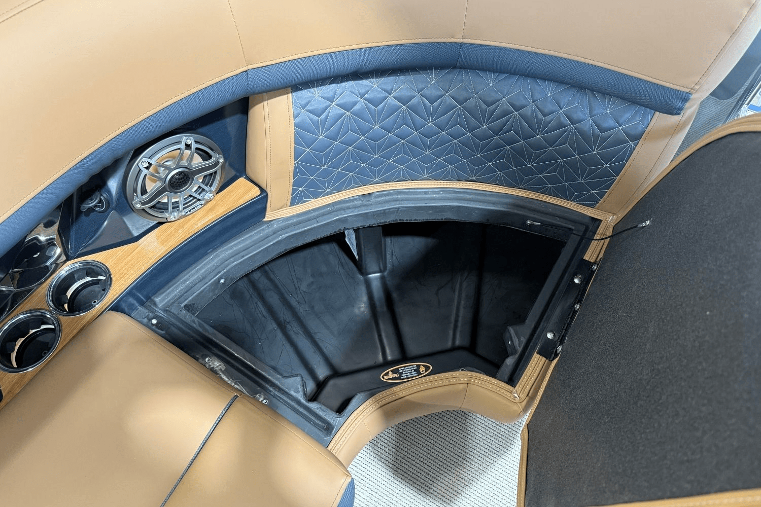 2025 Harris Grand Mariner 250 Image Thumbnail #23