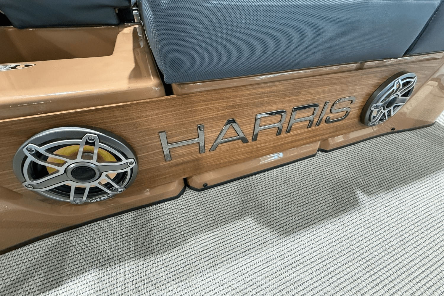 2025 Harris Grand Mariner 250 Image Thumbnail #7