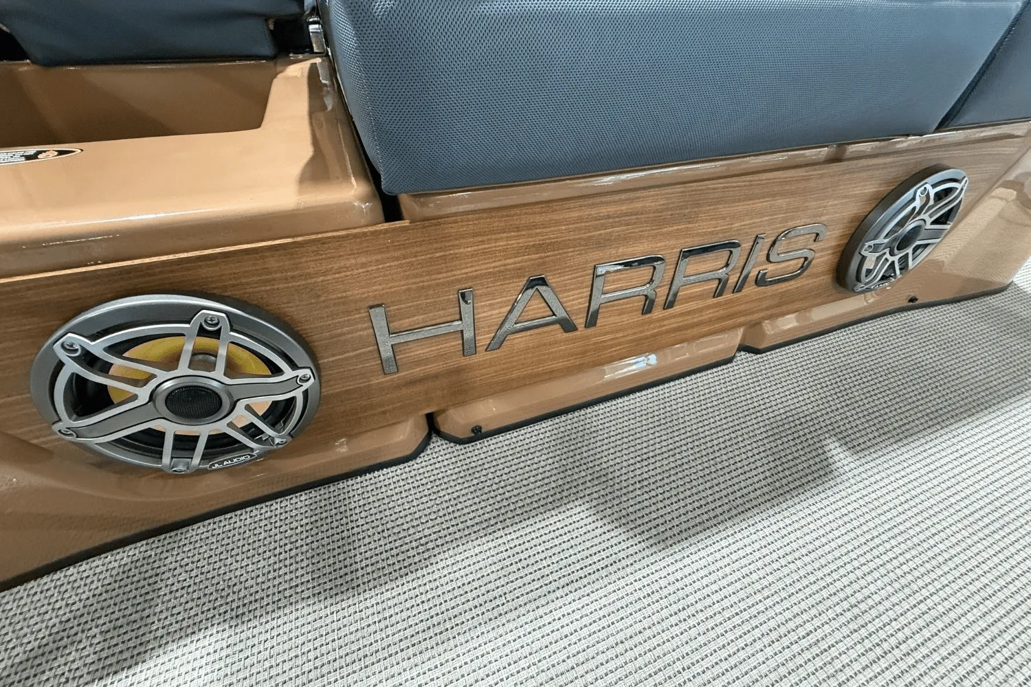 2025 Harris Grand Mariner 250 Image Thumbnail #7