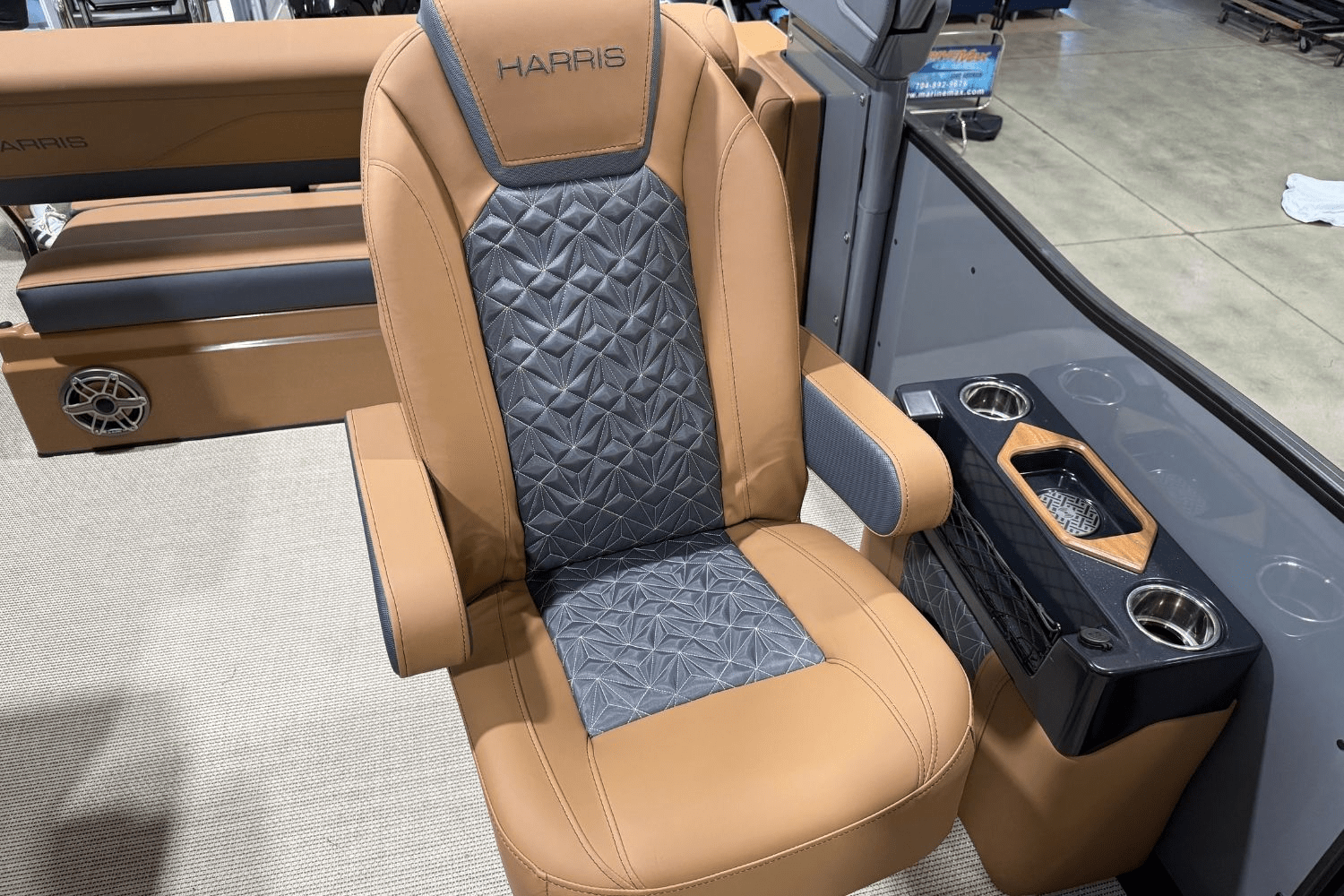 2025 Harris Grand Mariner 250 Image Thumbnail #17