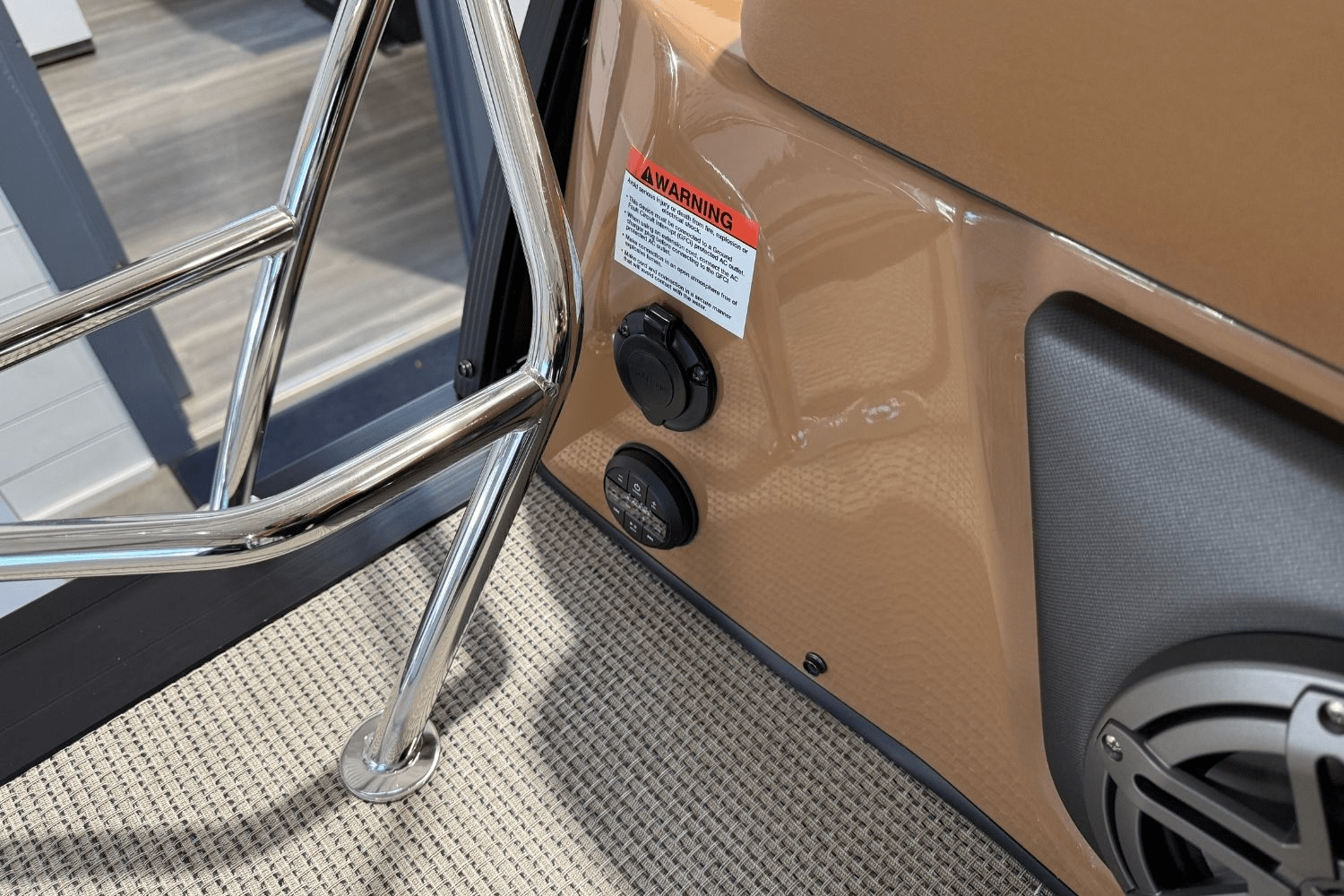 2025 Harris 230 Solstice Image Thumbnail #9