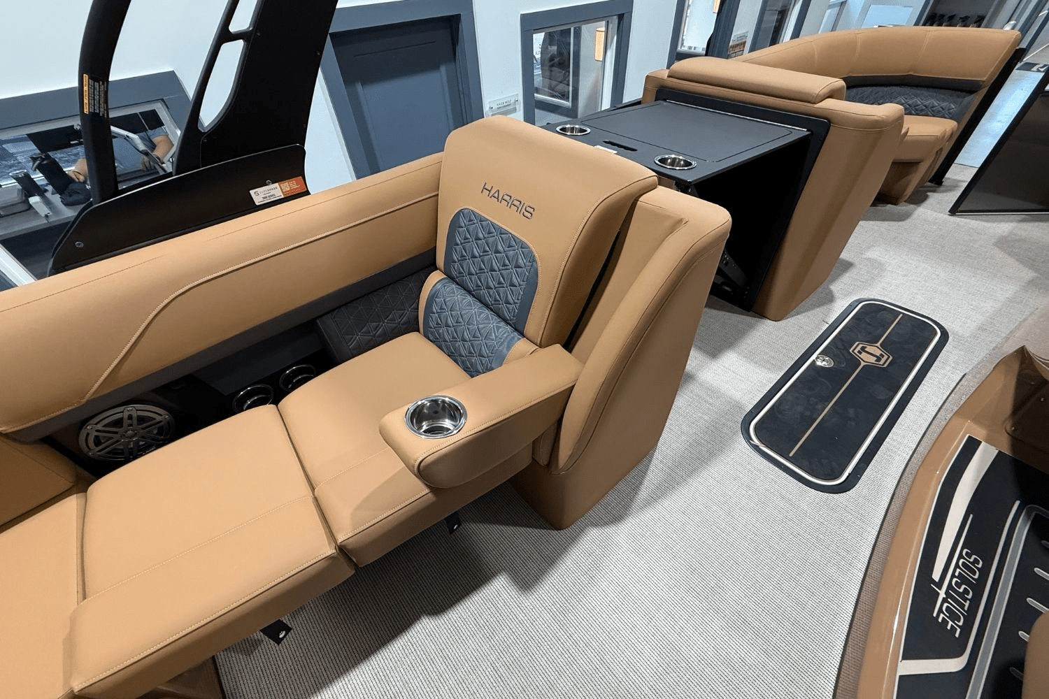 2025 Harris 230 Solstice Image Thumbnail #14