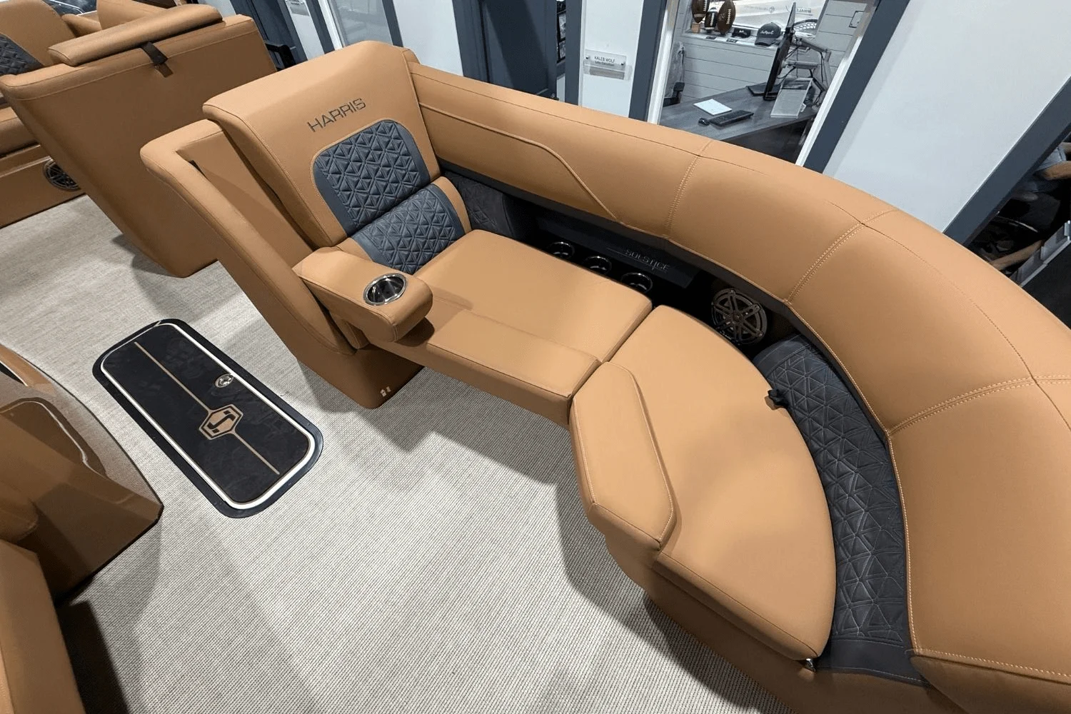 2025 Harris 230 Solstice Image Thumbnail #26