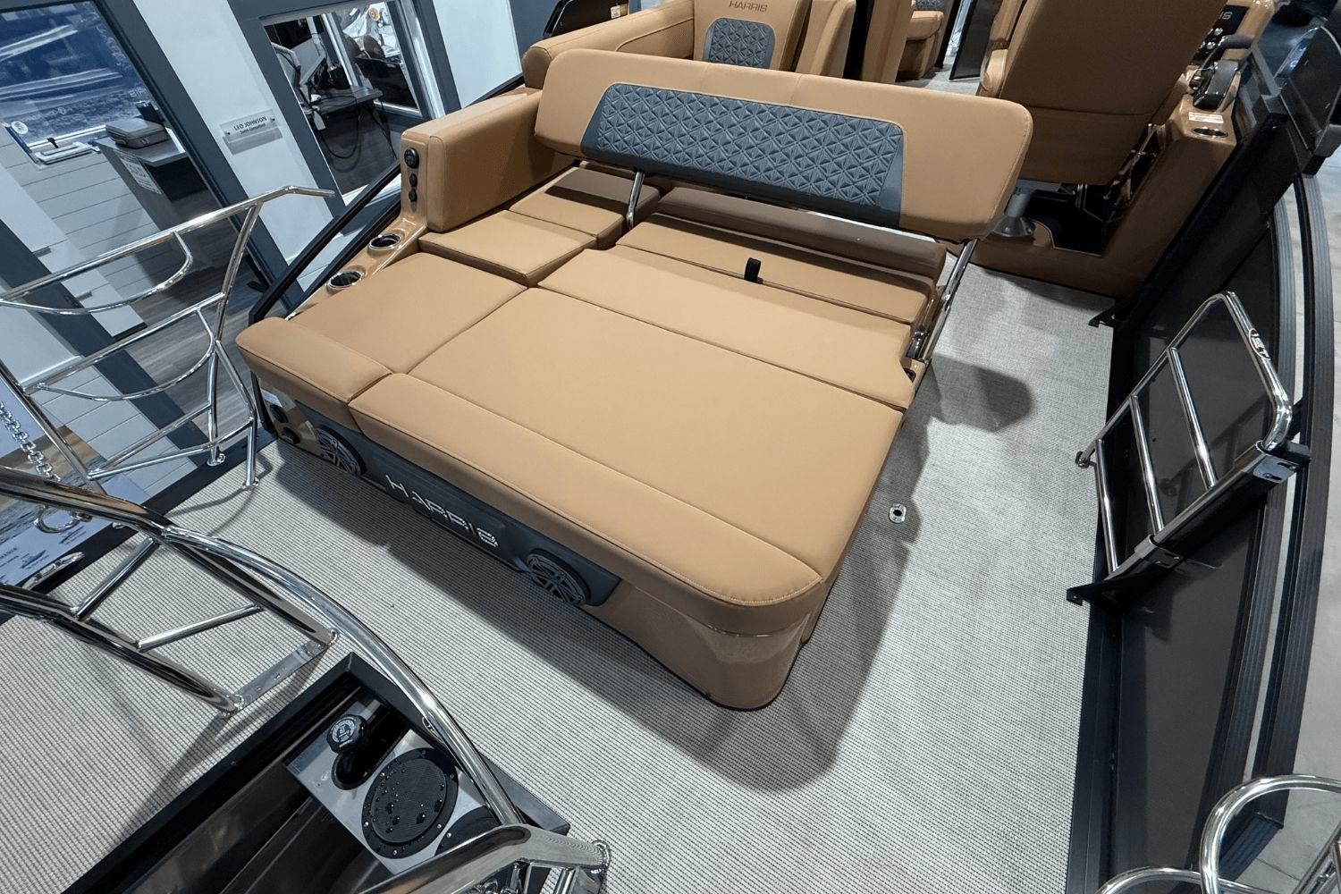 2025 Harris 230 Solstice Image Thumbnail #7