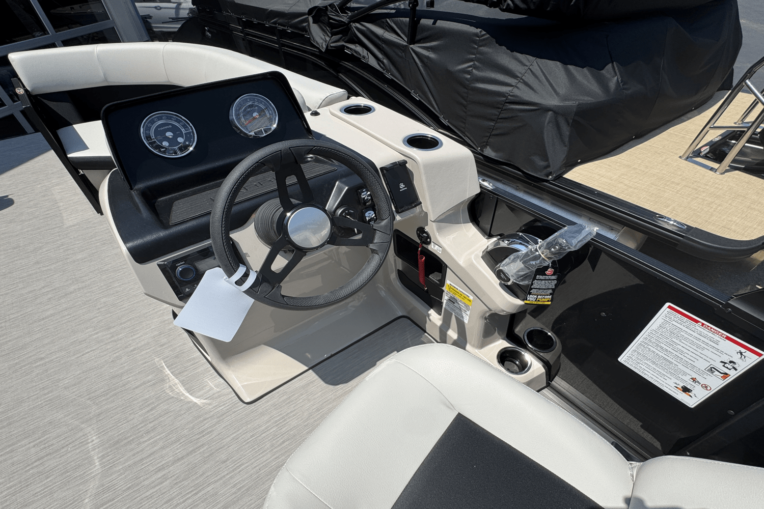 2025 Harris 210 Breeze Image Thumbnail #16