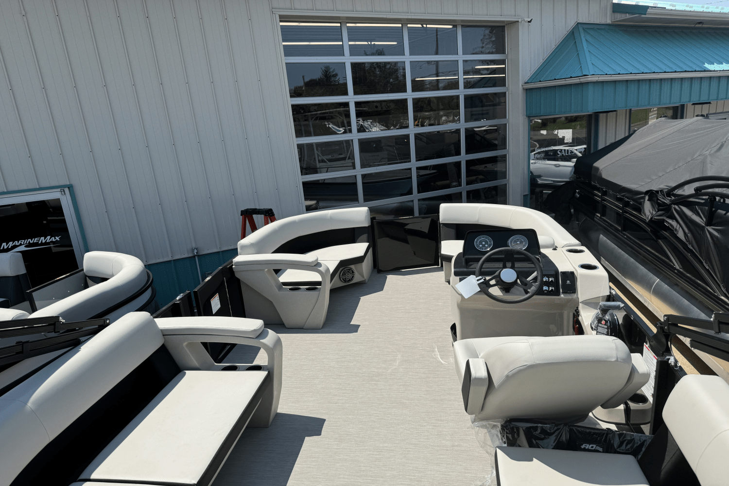 2025 Harris 210 Breeze Image Thumbnail #33