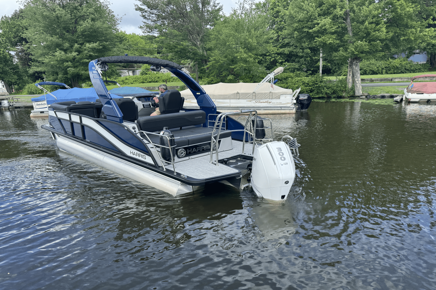 2025 Harris 230 Grand Mariner Image Thumbnail #4