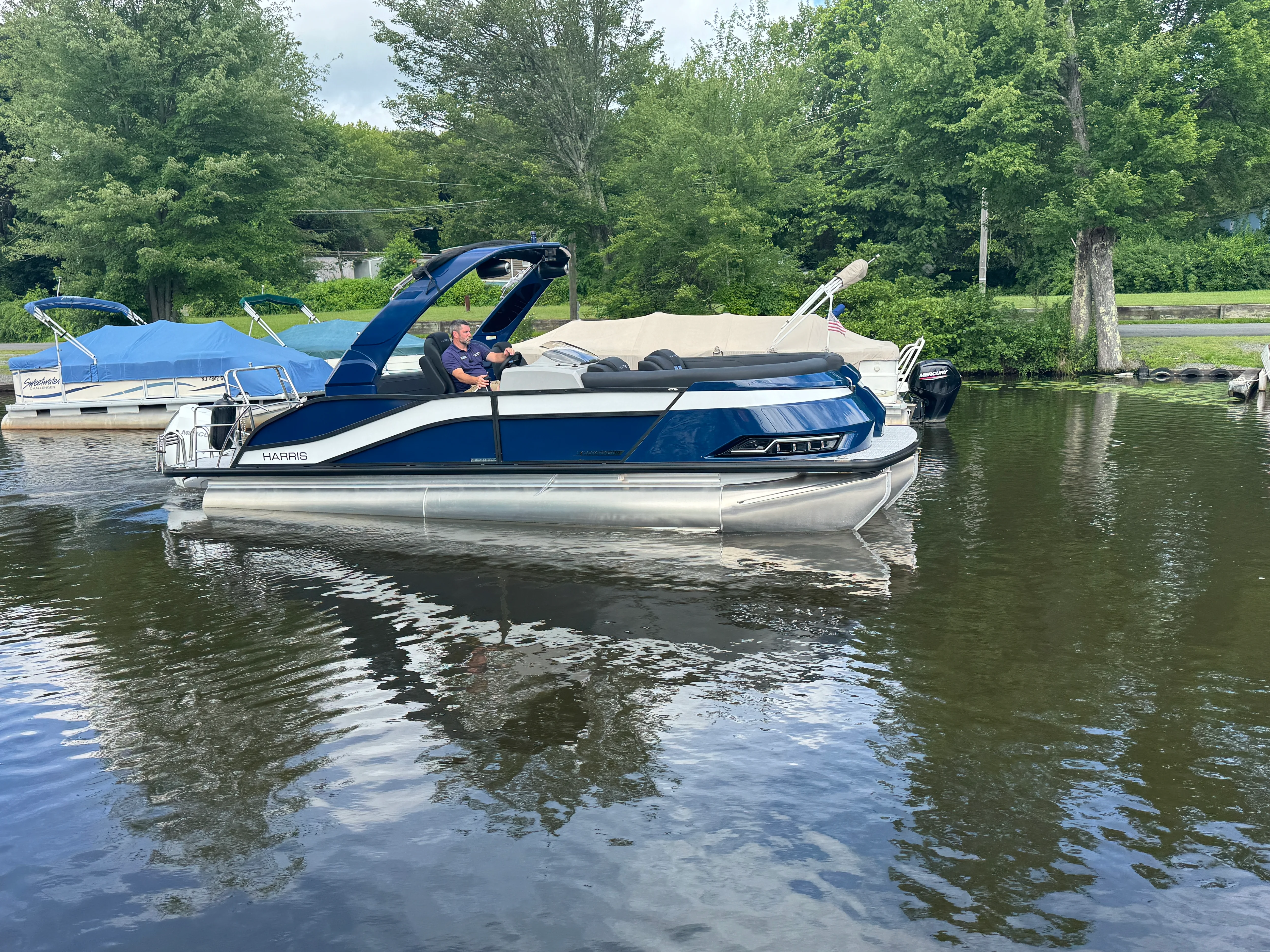 2025 Harris 230 Grand Mariner Image Thumbnail #1