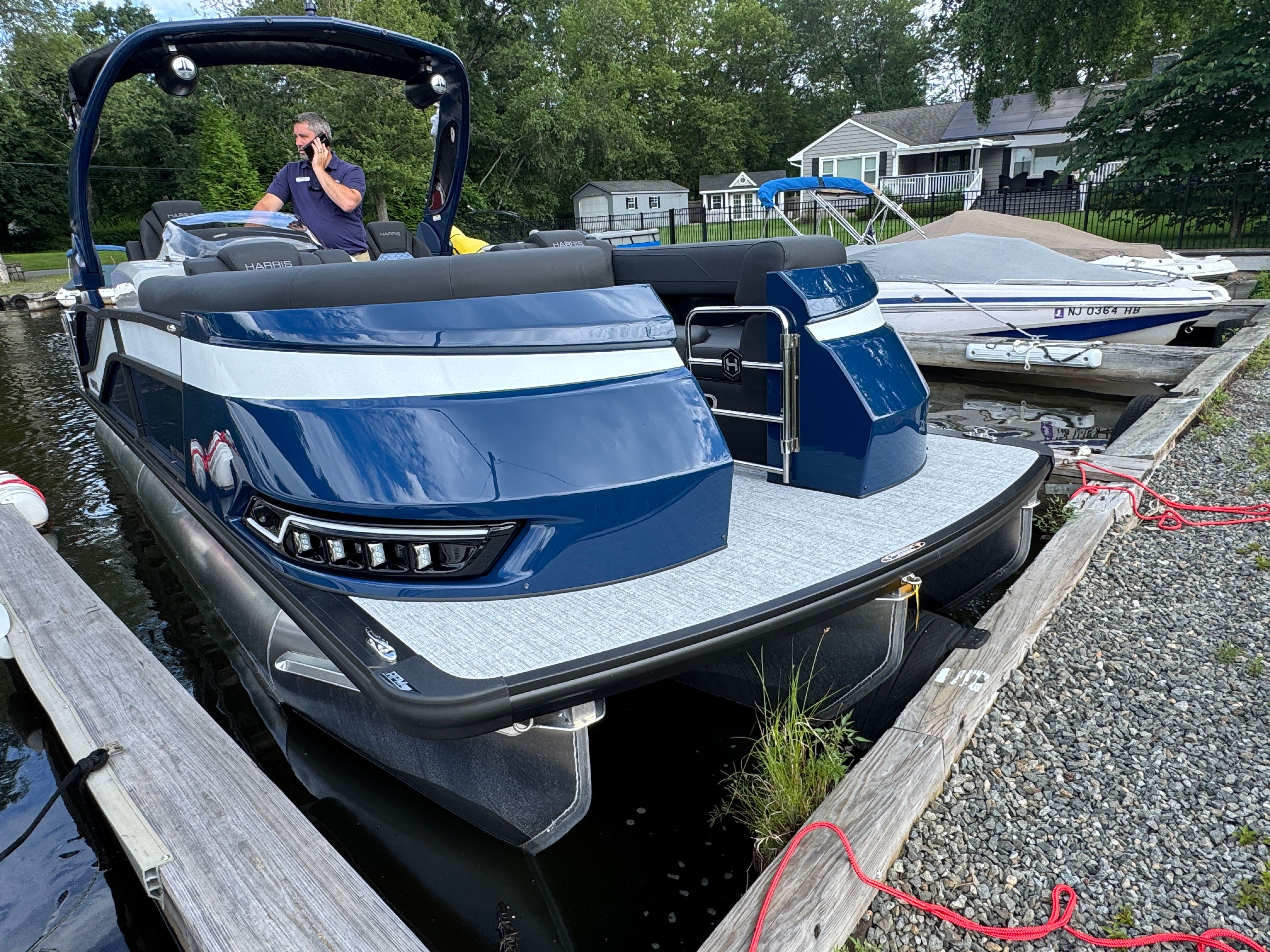 2025 Harris 230 Grand Mariner Image Thumbnail #9