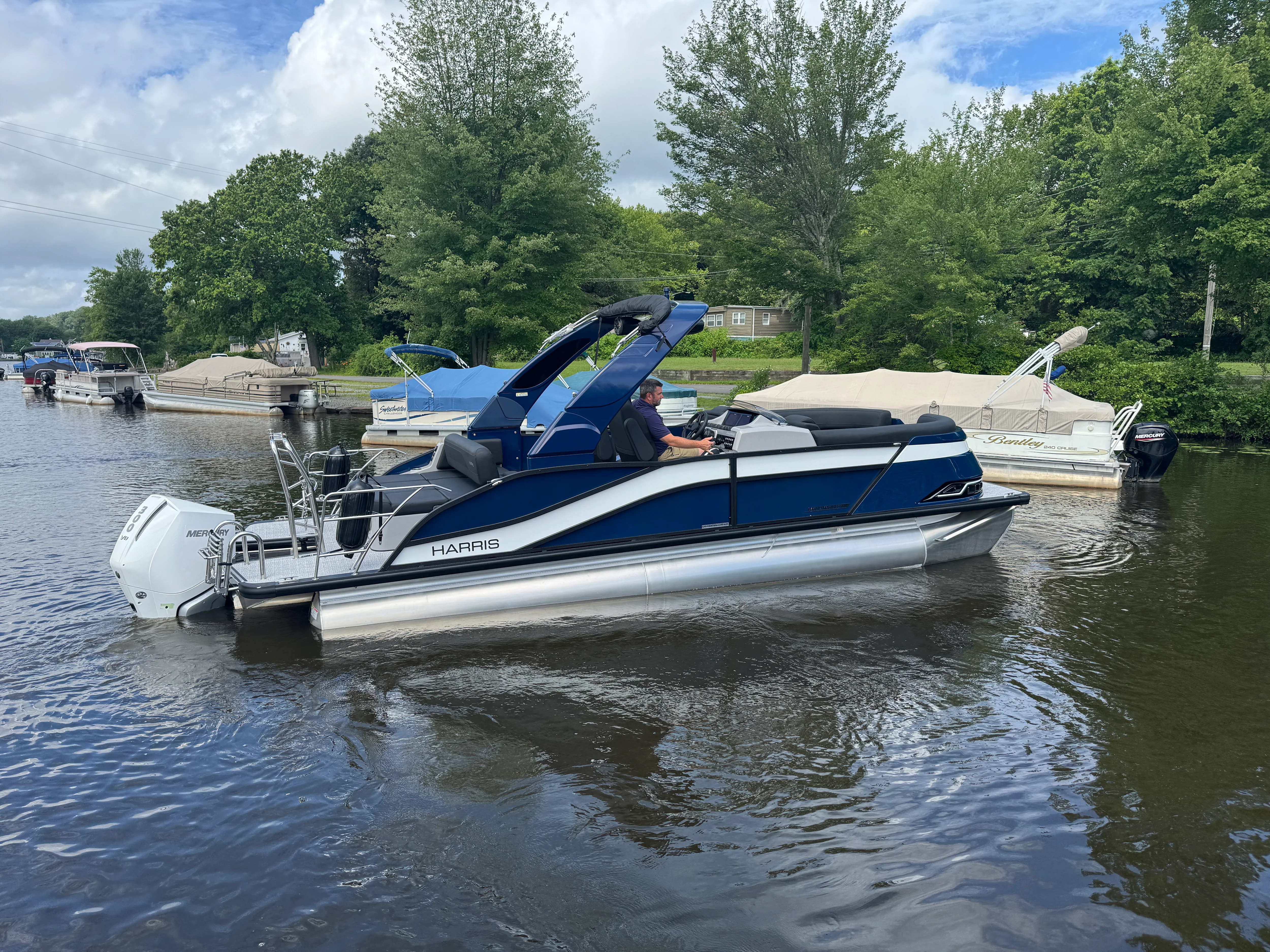 2025 Harris 230 Grand Mariner Image Thumbnail #2