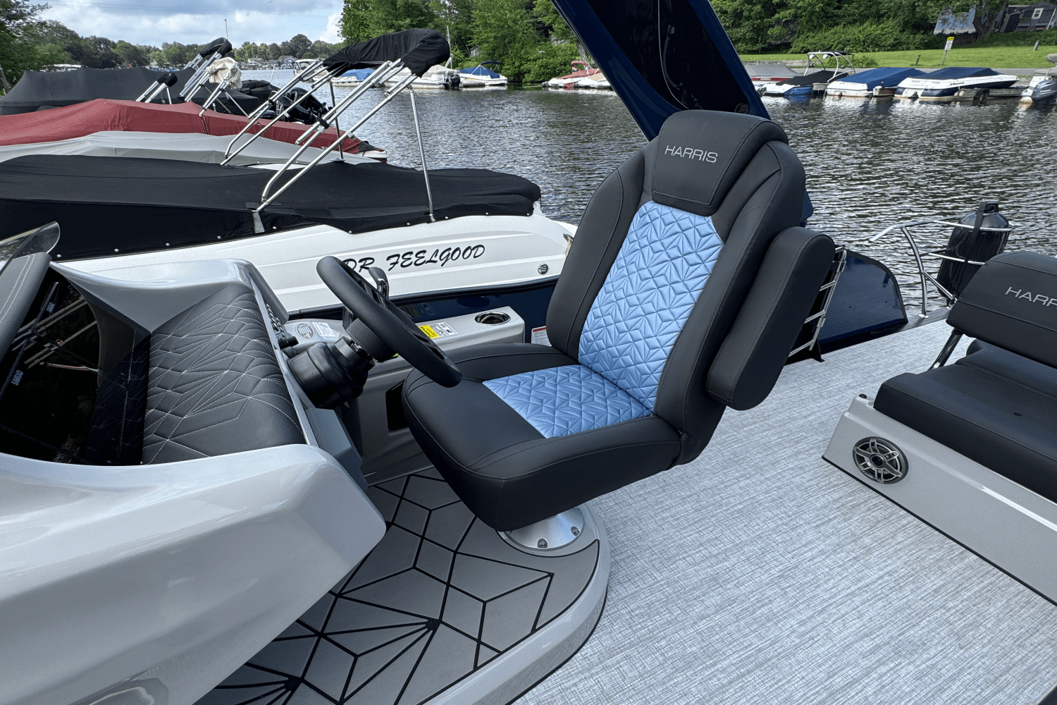 2025 Harris 230 Grand Mariner Image Thumbnail #17