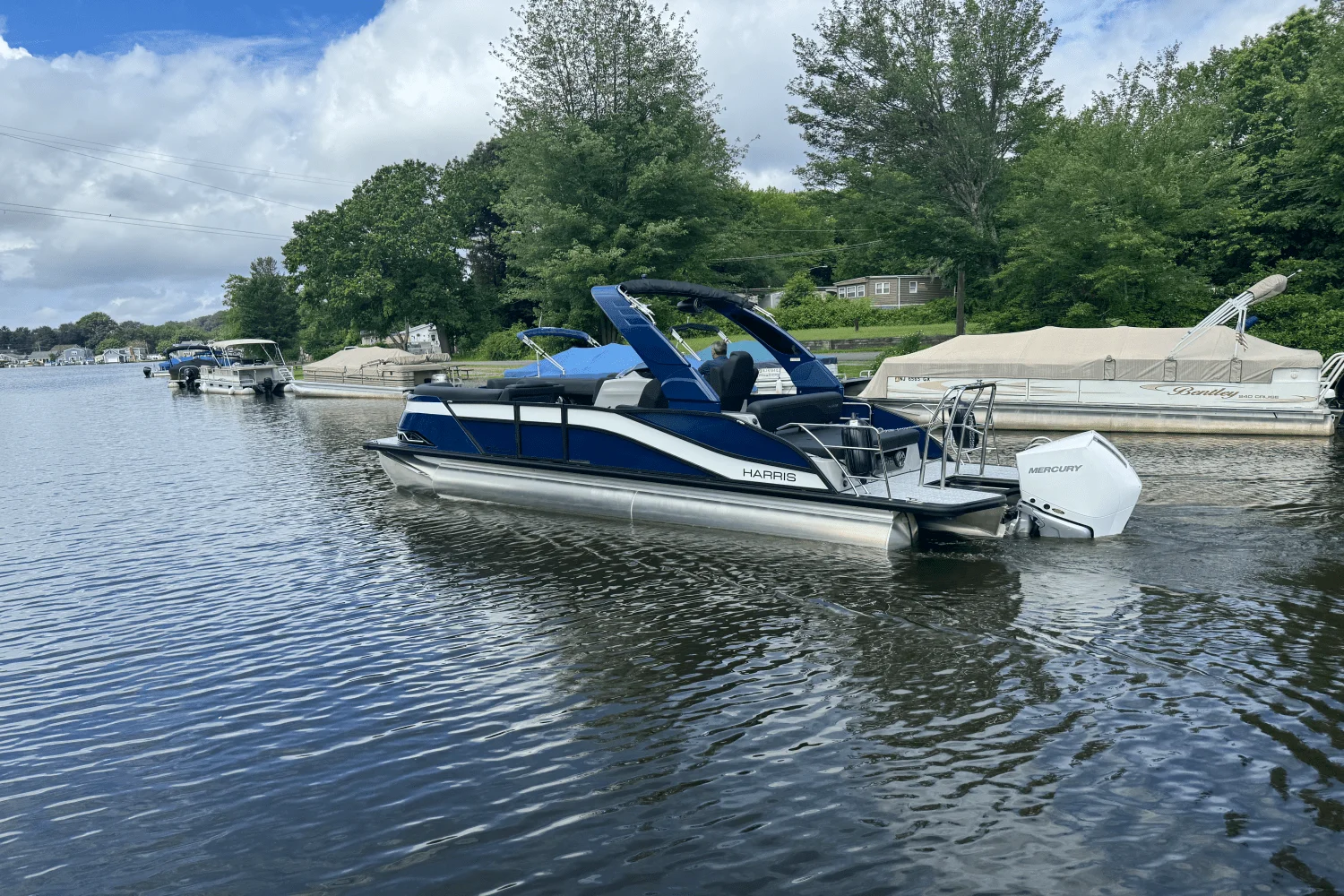 2025 Harris 230 Grand Mariner Image Thumbnail #5