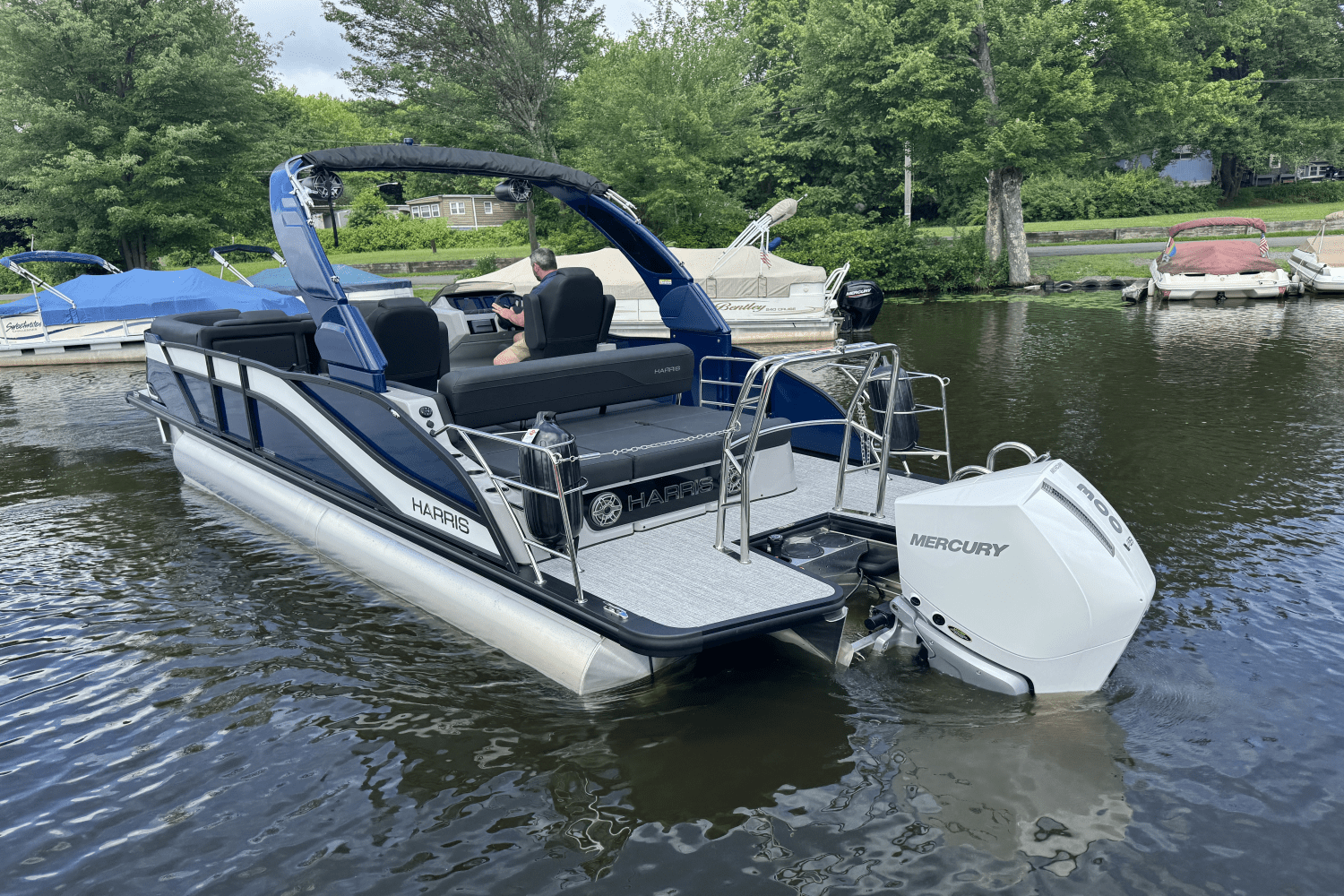2025 Harris 230 Grand Mariner Image Thumbnail #5