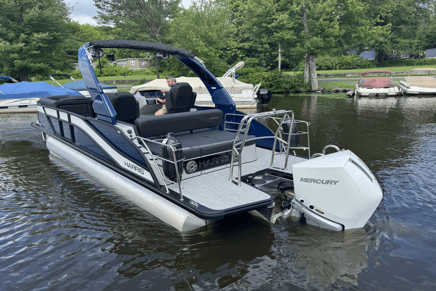 2025 Harris 230 Grand Mariner Image Thumbnail #6