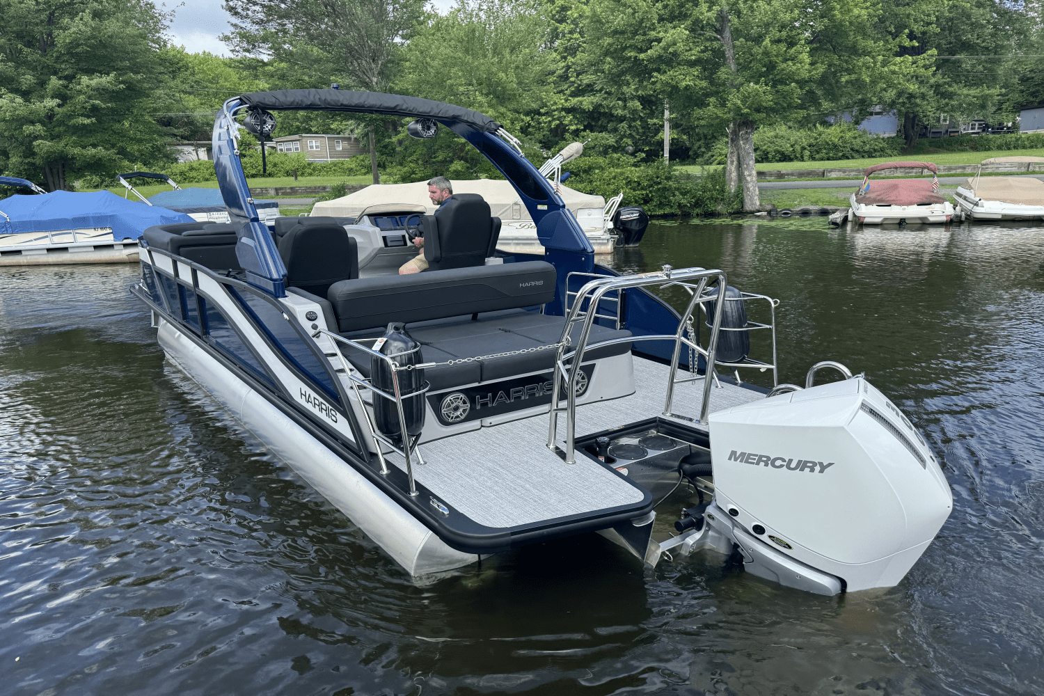2025 Harris 230 Grand Mariner Image Thumbnail #8