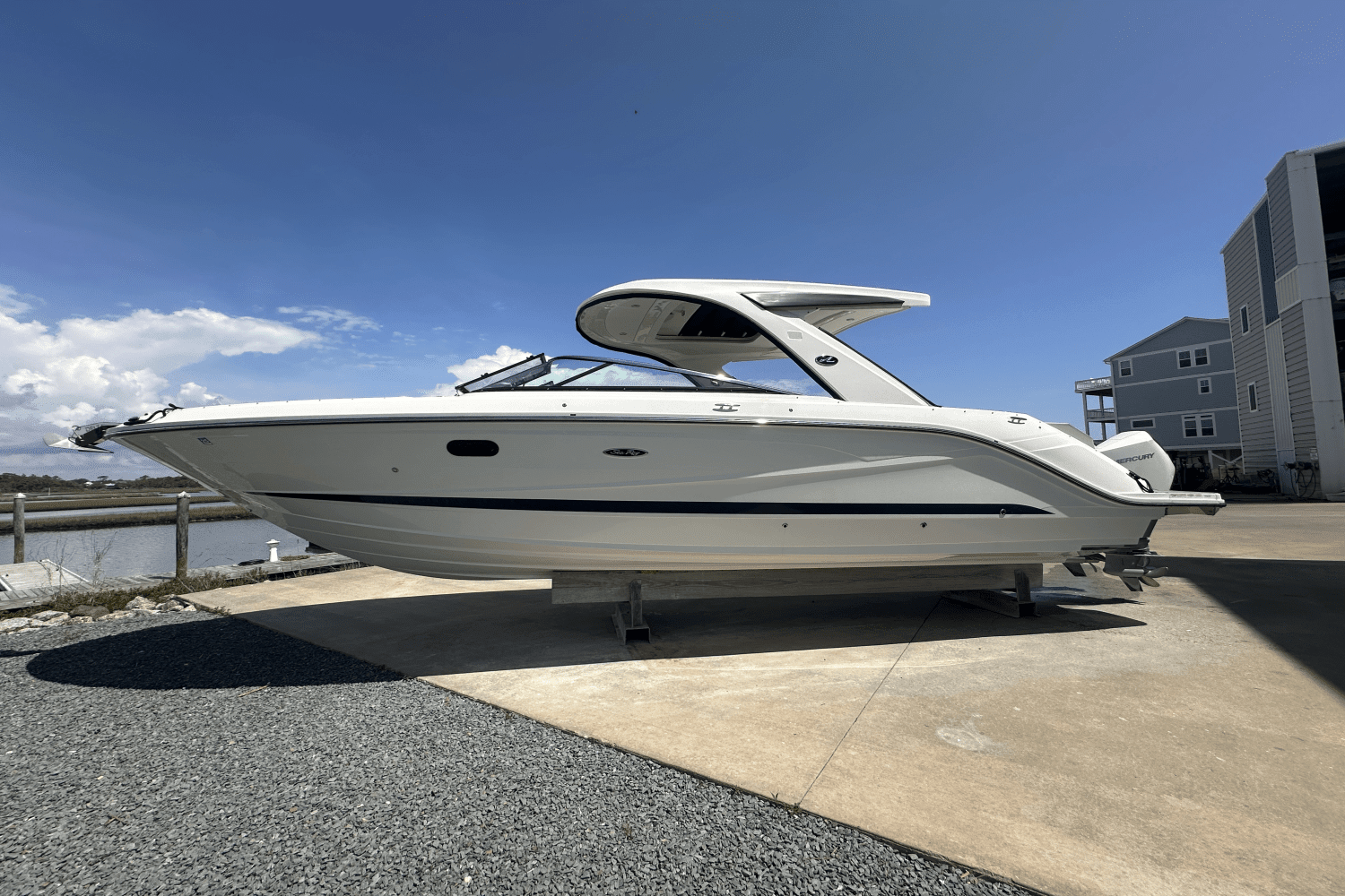 2022 Sea Ray 310 SLX OUTBOARD Image Thumbnail #1